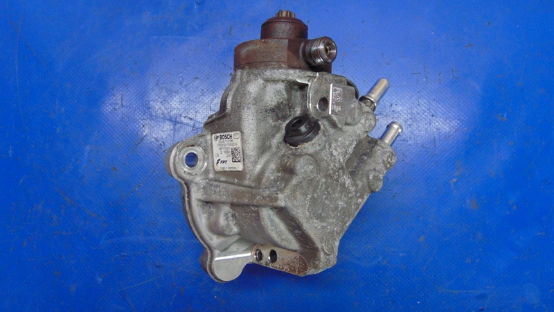 Einspritzpumpe 0445010586 MITSUBISHI FUSO CANTER 3.0D