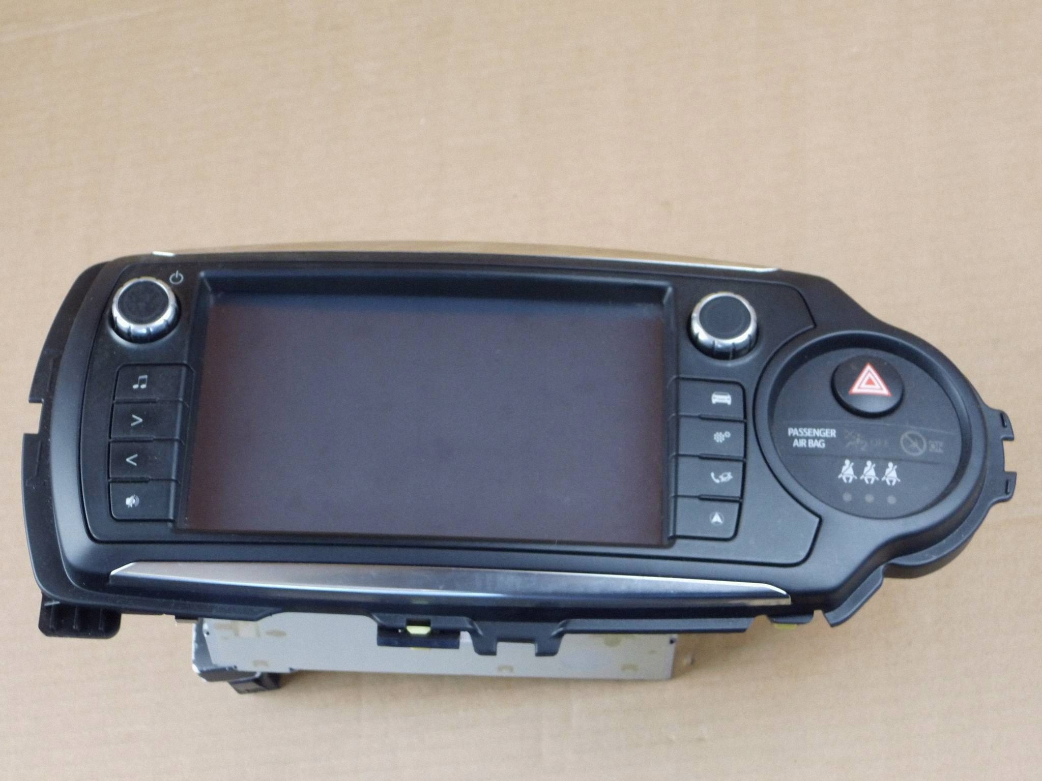Toyota Yaris III radio Display ANGOL