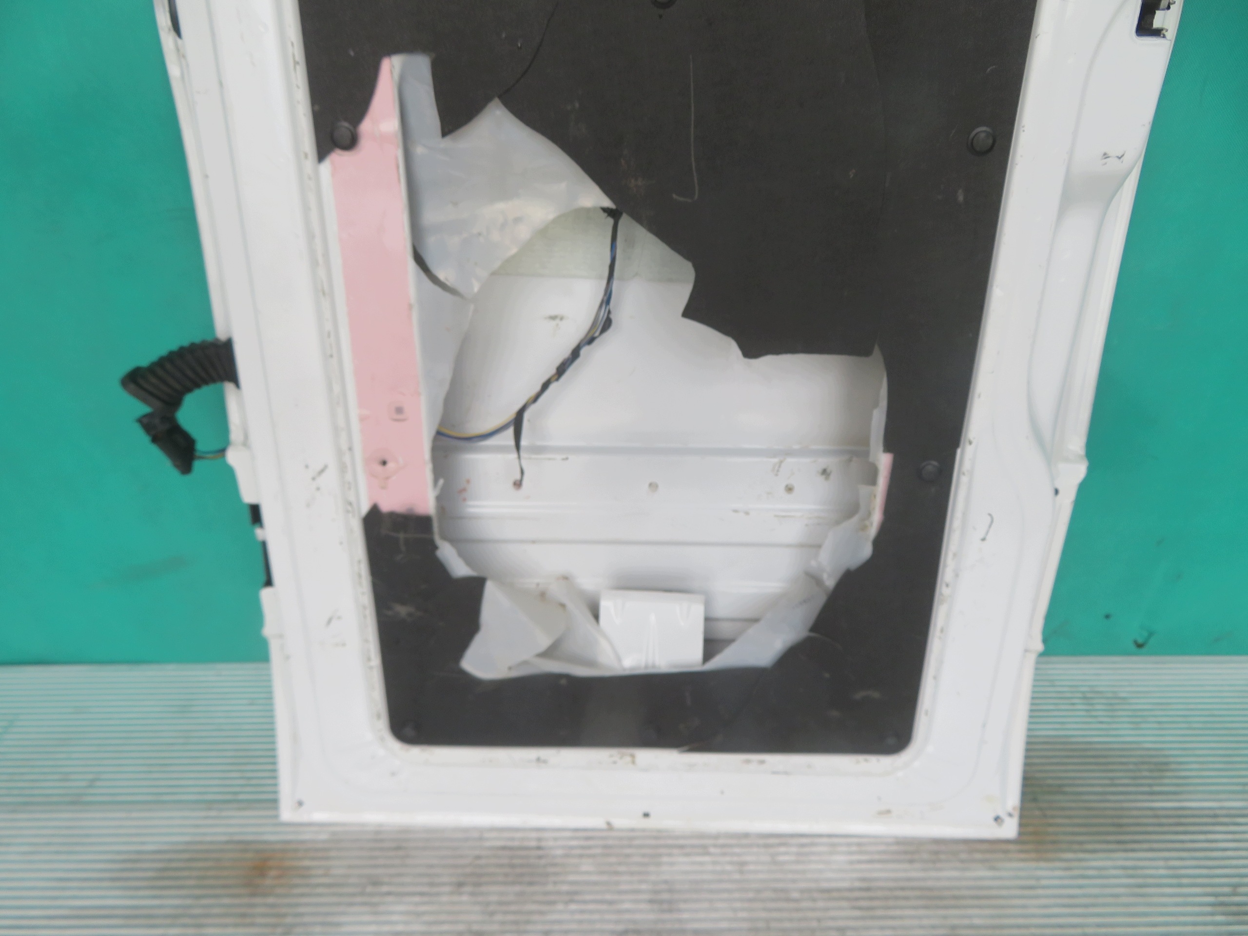 door right rear. DUBEL KABINA MERCEDES SPRINTER 19R