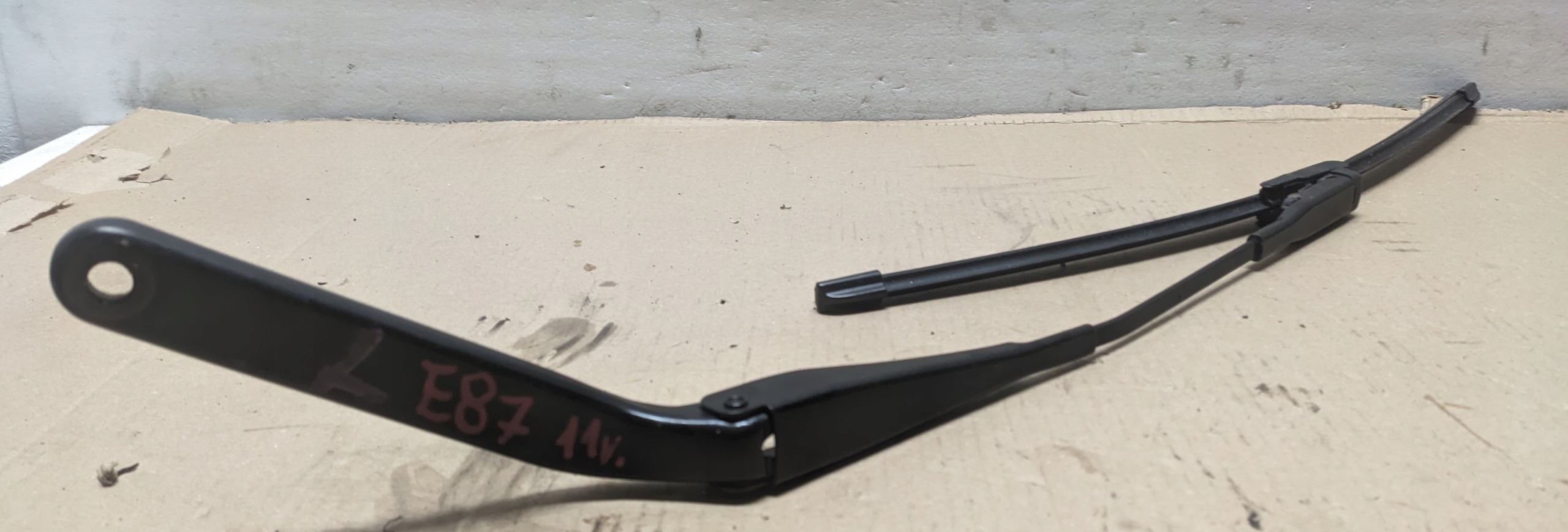 BMW E87 2.0D 11R wiper arms 7169972 7169971 KOMPLET