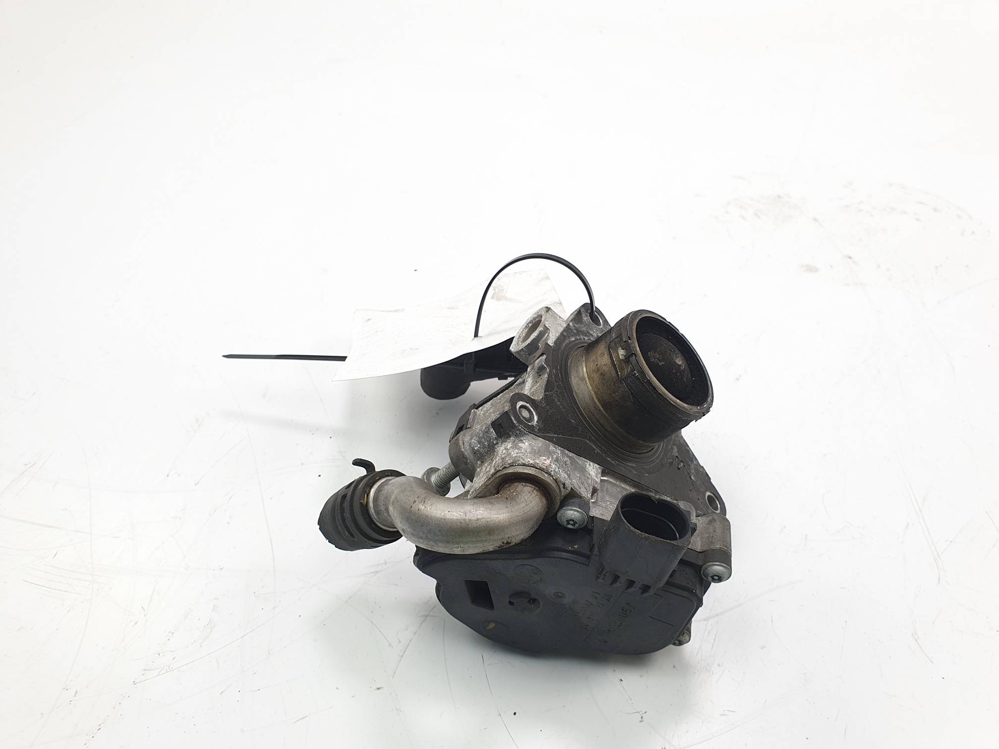 egr ventil 04L131501R VOLKSWAGEN PASSAT B8