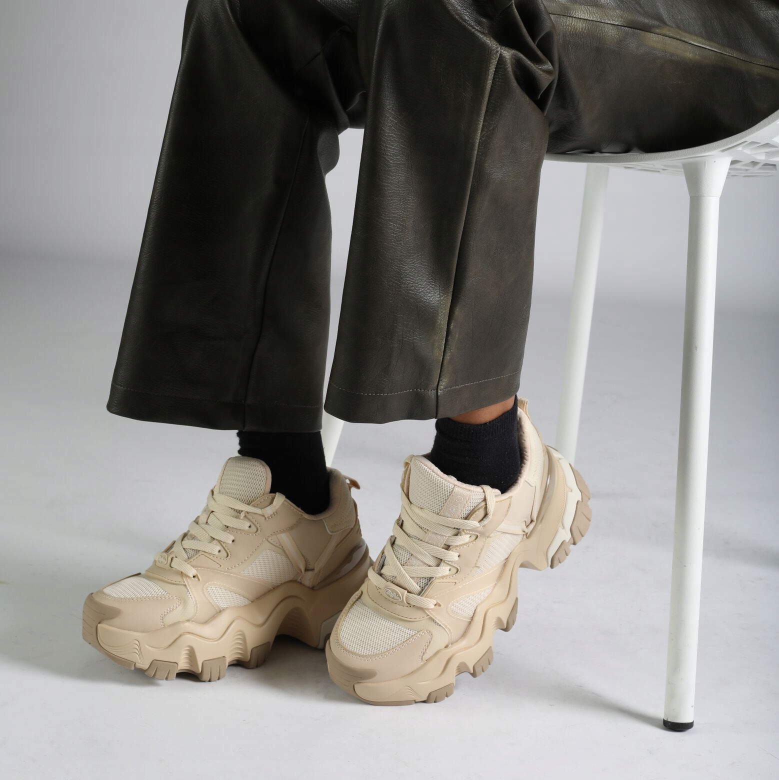 Buffalo Norion Vegan Nappa/Nubuck/Mesh Cream