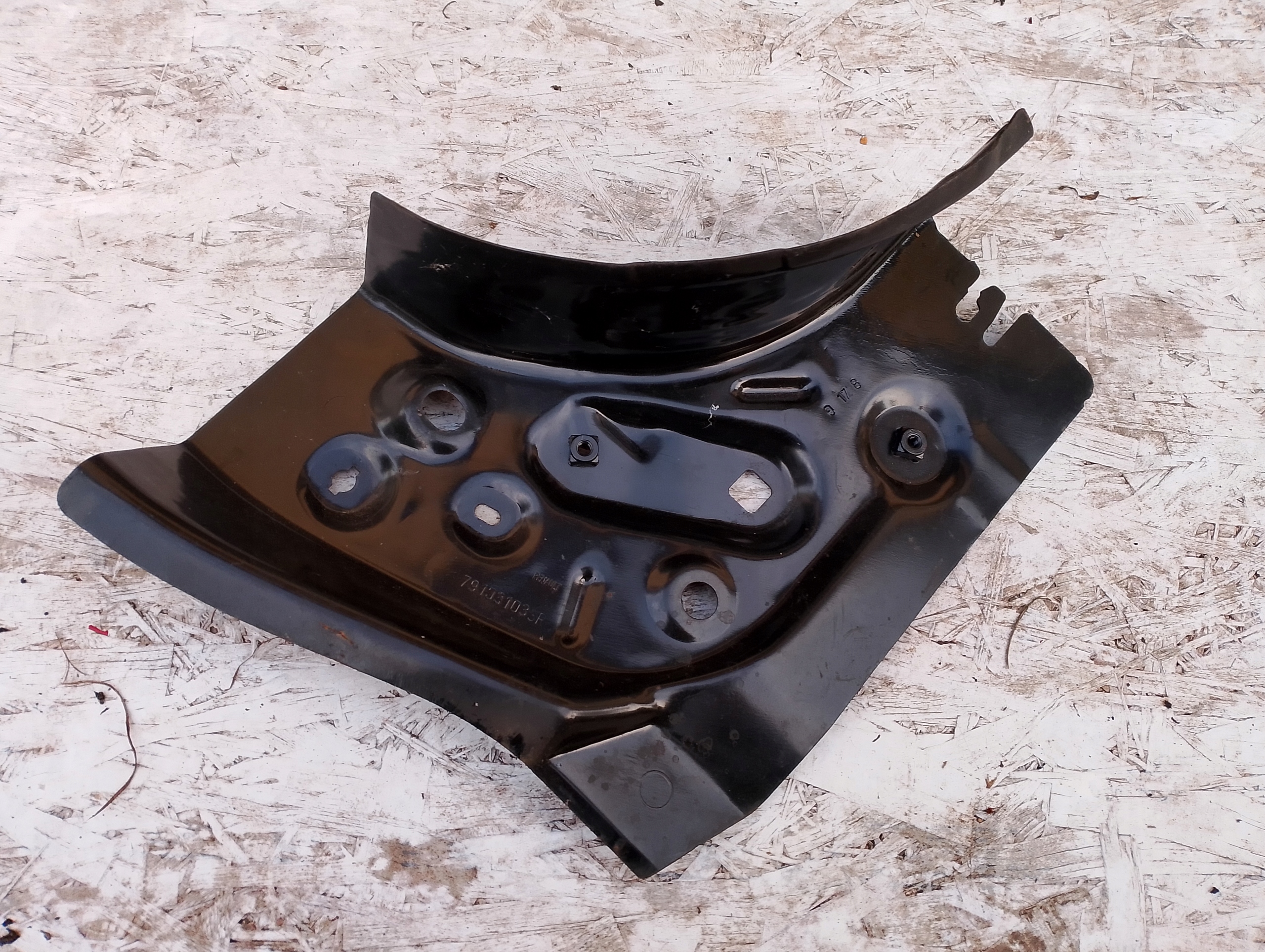 RENAULT KADJAR 2015- blacha tylny pas Typ samochodu Samochody osobowe