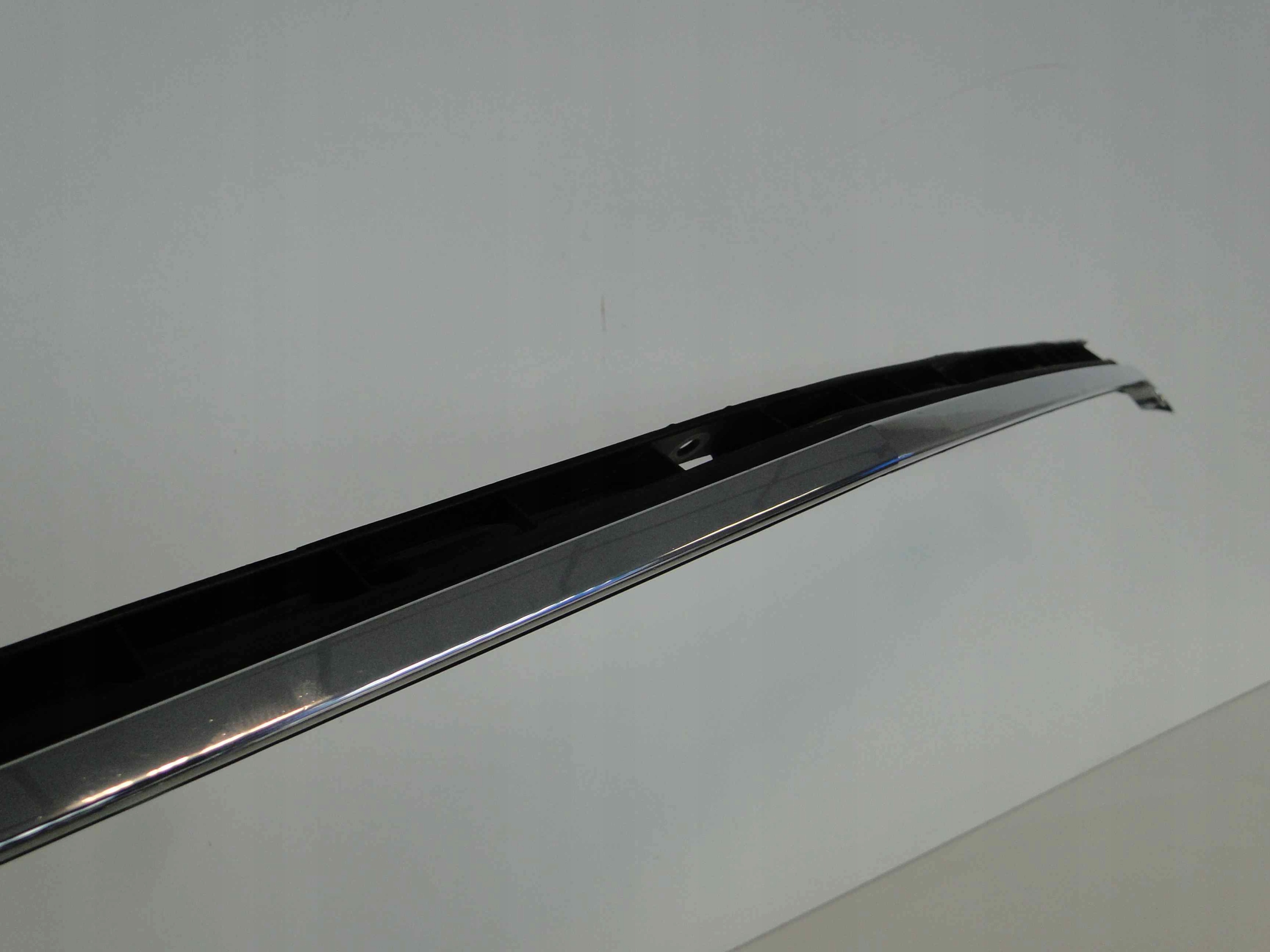 MERCEDES C 204 COUPE LISTWA CHROM GRILLA 63 AMG Producent części Mercedes-Benz OE