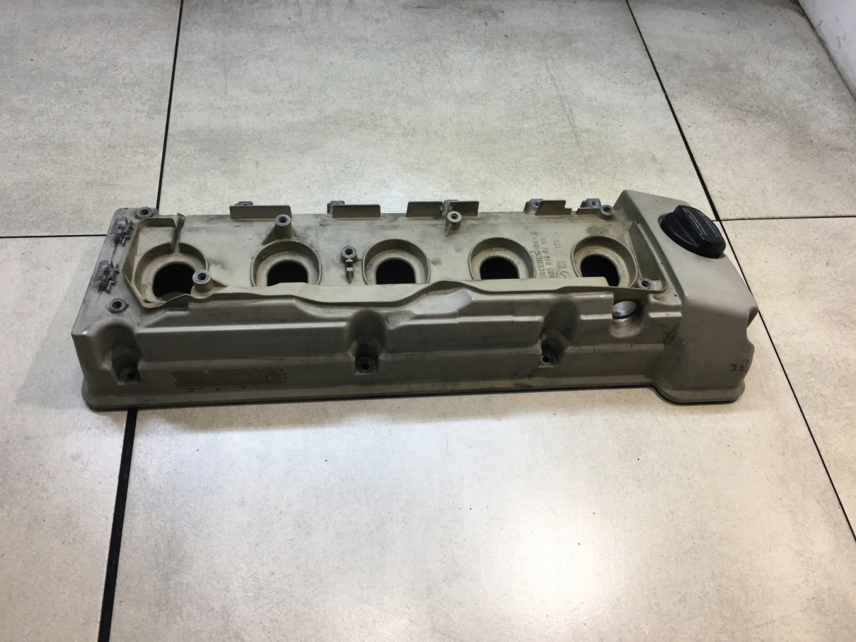 Abdeckung der Ventile MERCEDES W210 2.5 D A6050160405