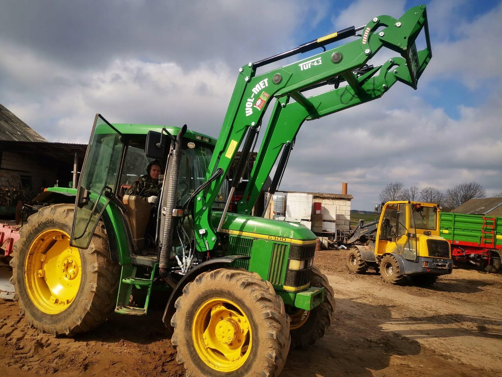TUR-4.2 - Фронтальний навантажувач TUR 4.2 JOHN DEERE