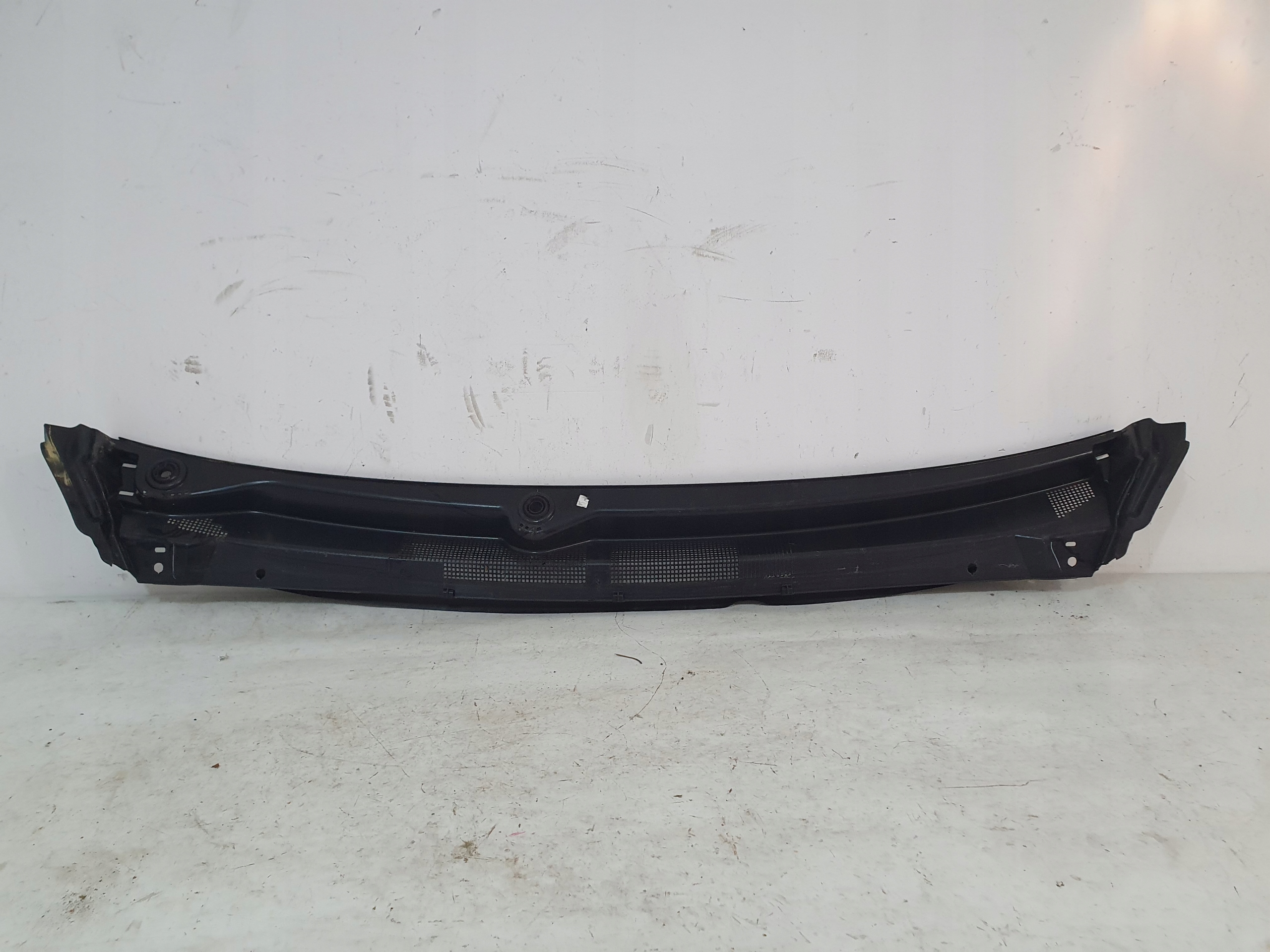 original CHRYSLER PACIFICA II 16- 3.6 torpedo plastic 68228471AF