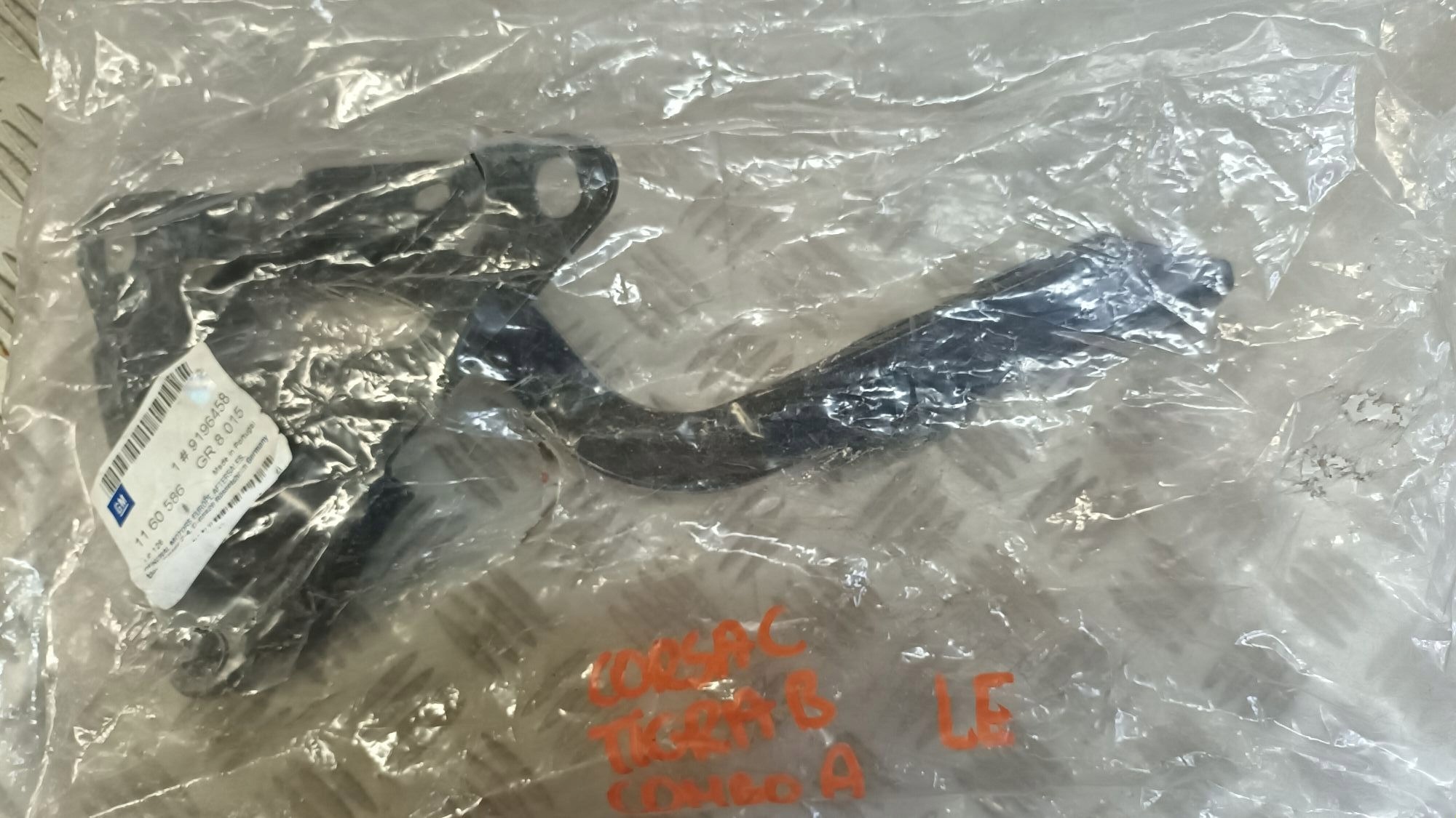 Cerniere cofano OPEL CORSA C TIGRA B