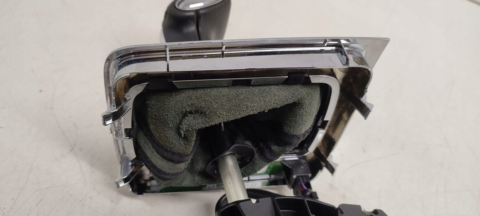 trim gear lever automat VW Passat CC 2,0 TDI