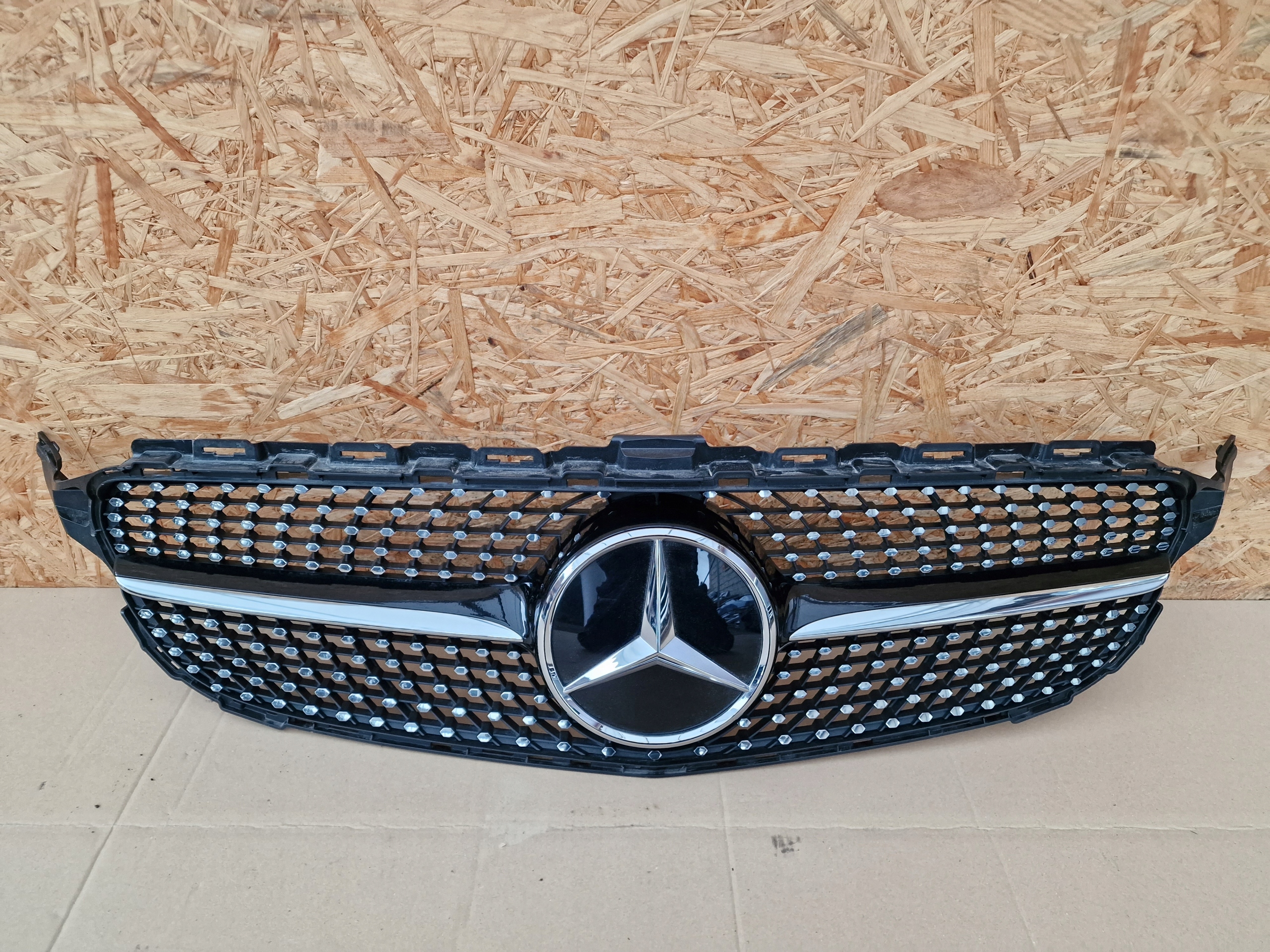 MERCEDES C KLASA 205 ATRAPA GRILL W205 AMG DIAMOND