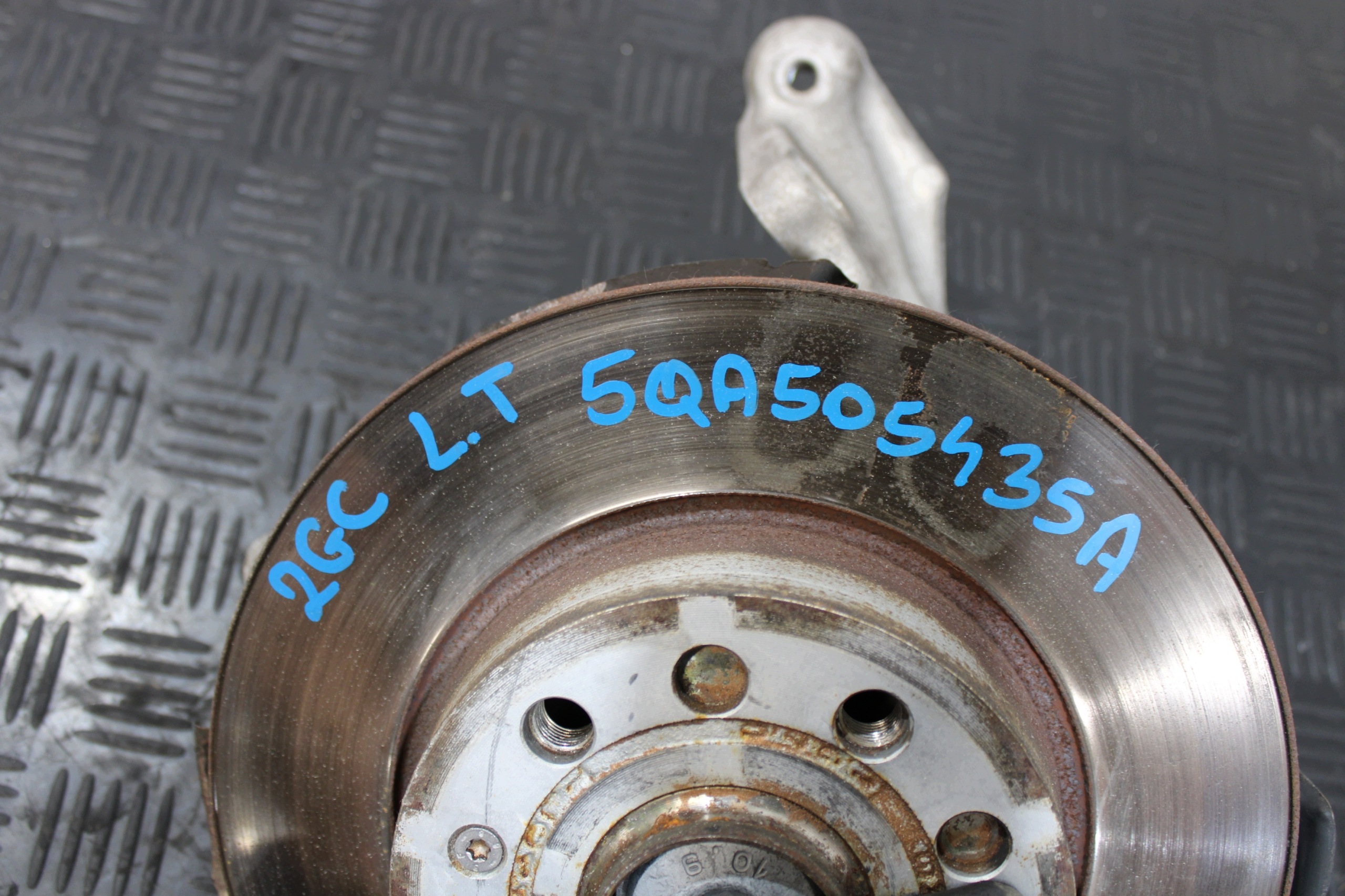 swing left rear part 5QA505435A VW T-ROC CABRIO 2GA 2GC