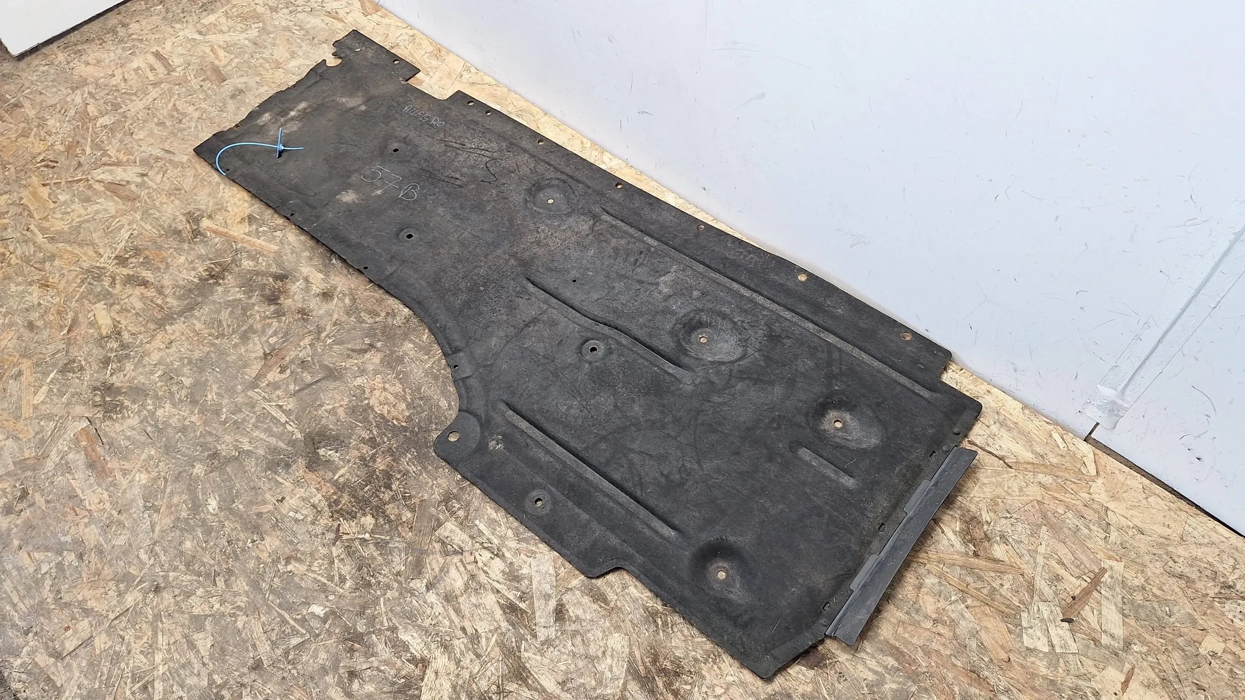 cover chassis left 7244593 BMW X1 E84