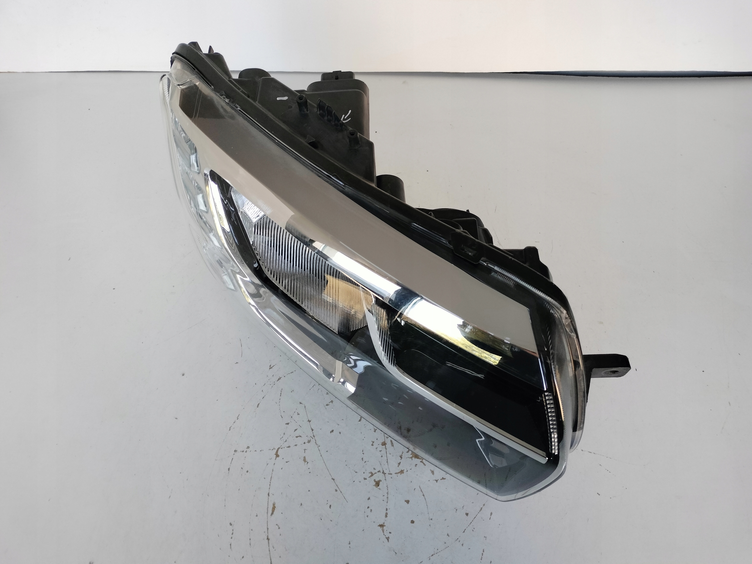 light right REFLEKTOR DACIA SANDERO II LOGAN 16- LIFT LED
