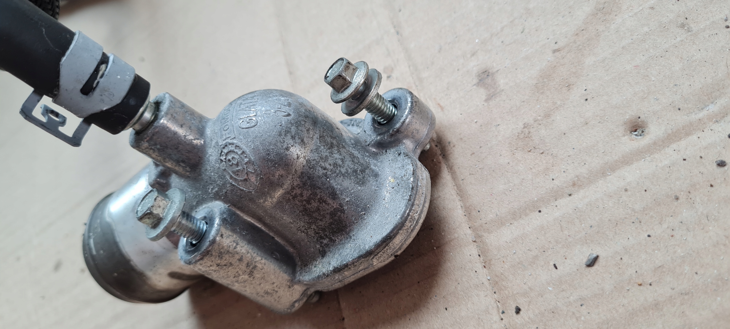 MUSTANG VI LIFT GT BRIDE D’EAU 5.0 V8 FR3E-8594-BA