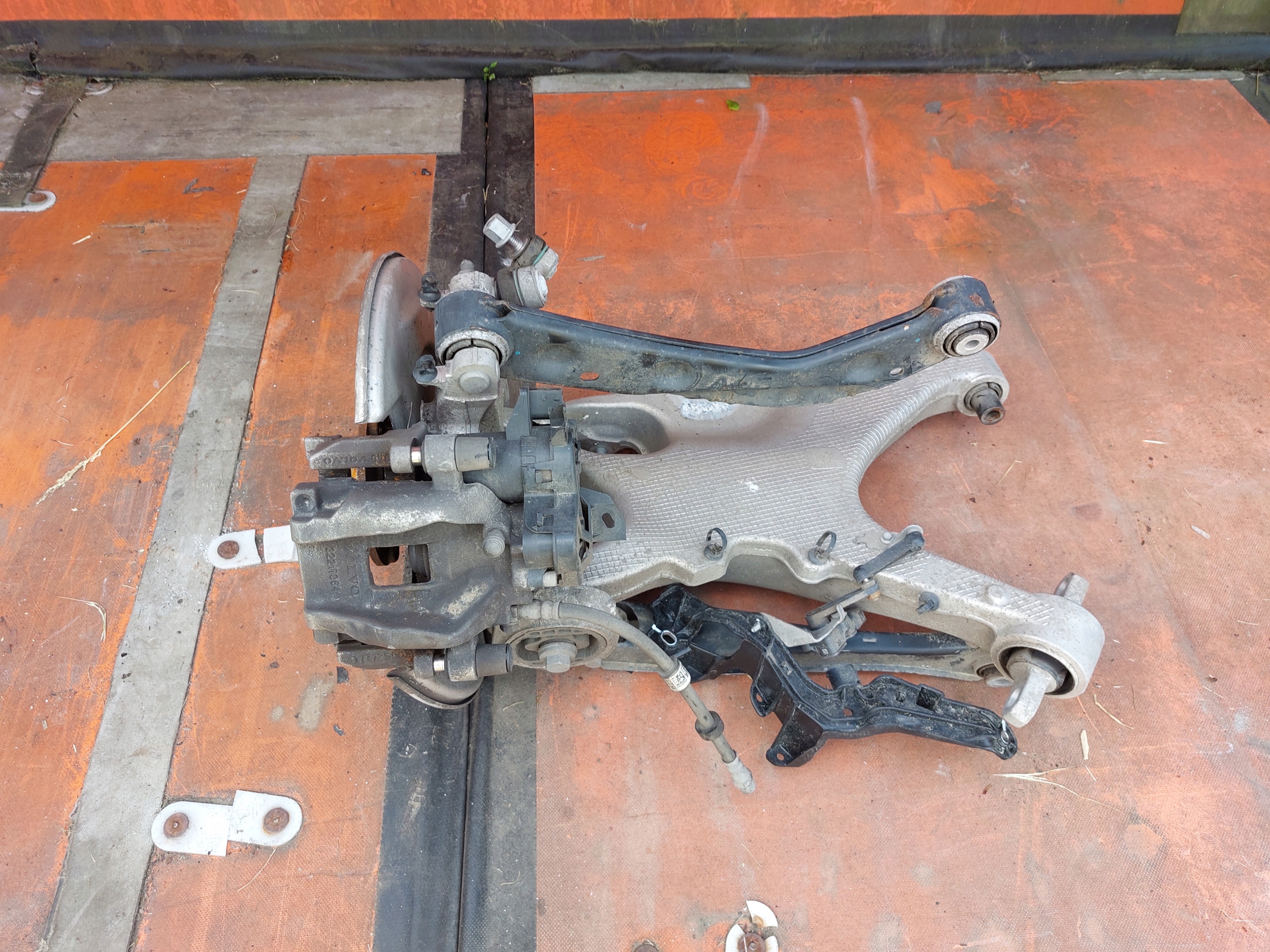 swing right rear part sususpension VOLVO XC90 II 20r