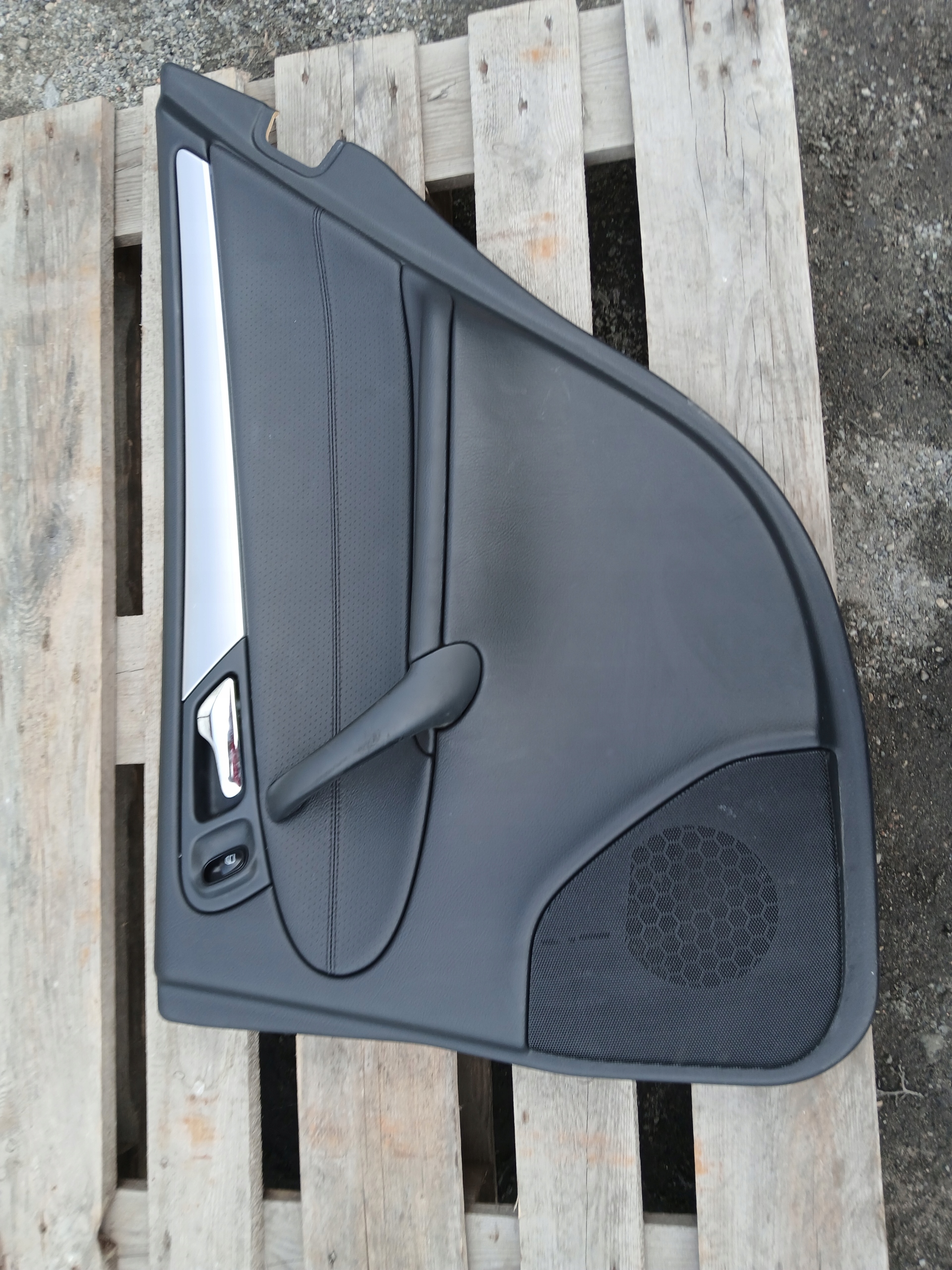 MERCEDES W203 side upholstery right rear part leather