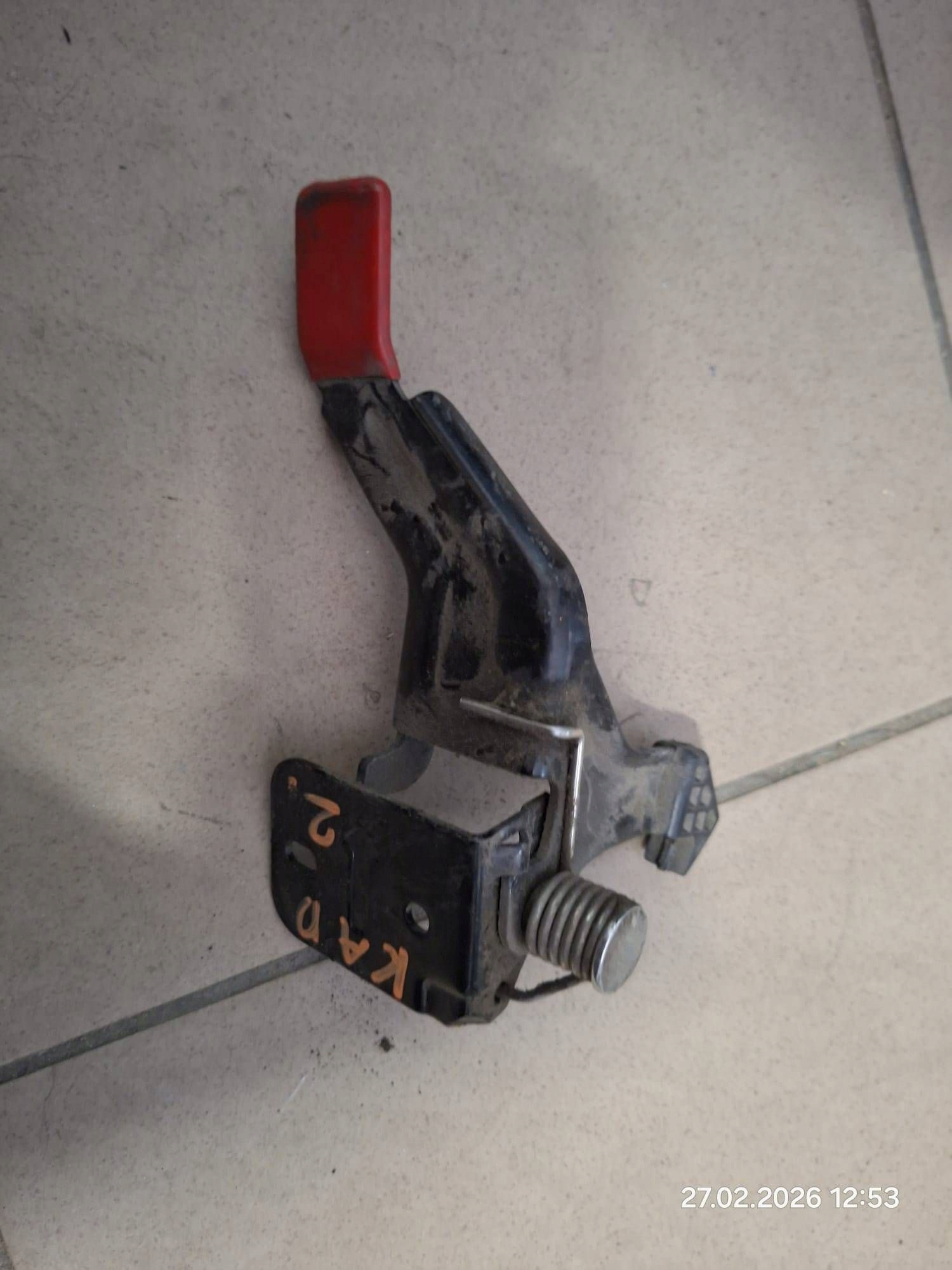hook rygiel bonnets Renault Kadjar