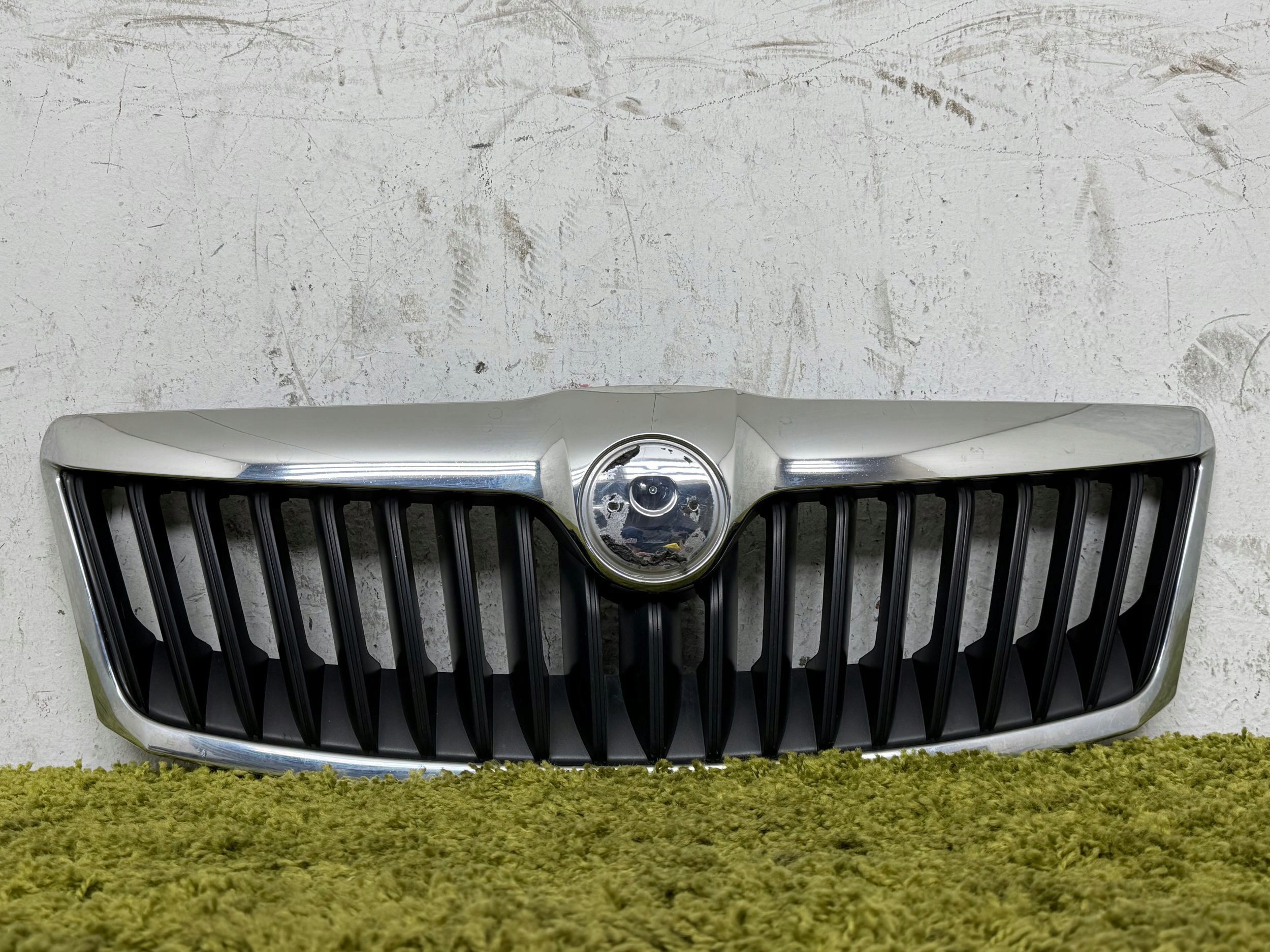 Skoda Octavia II 1Z Kühlergrill FRONTGRILL Kühlergitter 1Z0853651C - Thumbnail 1