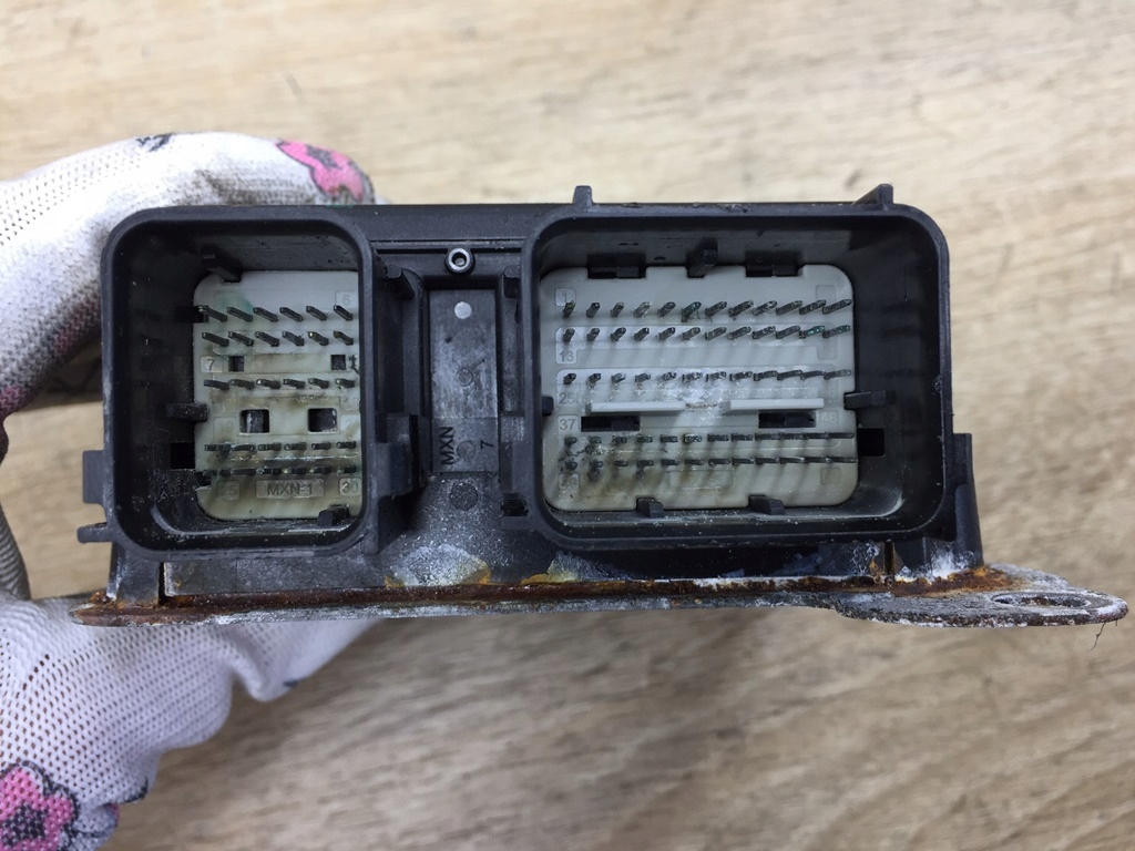 MODUŁ STEROWNIK AIR BAG BOSCH TESLA X 1036767-00-A Wersja Europejska