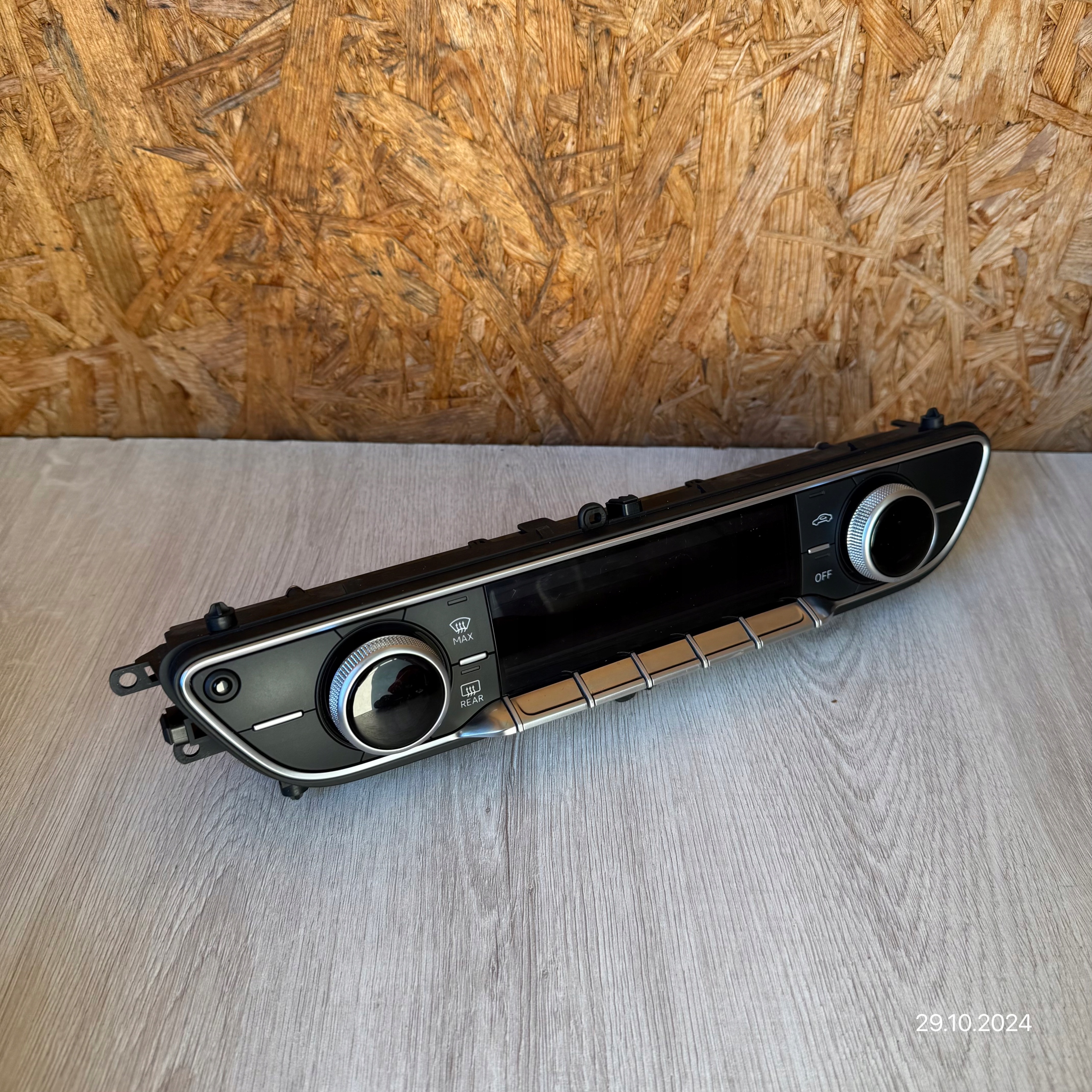 Unite commande clima AUDI A4 B9 8W0820043S