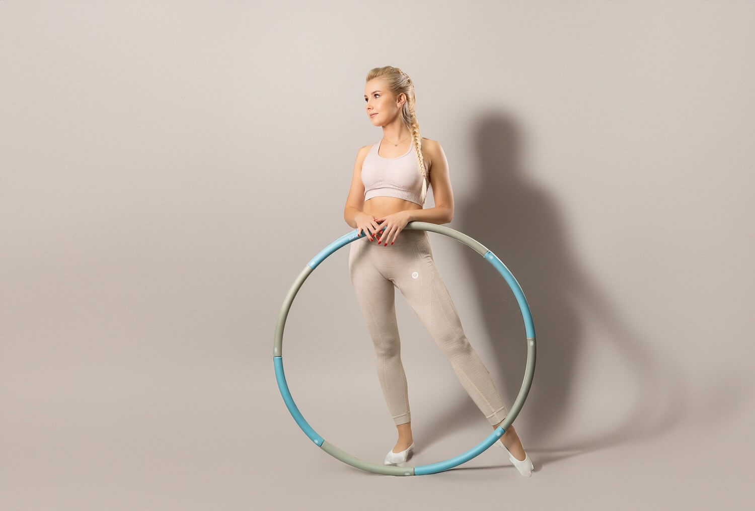 DrFit Hula Hop klasyczne składane odchudzające ø 100 cm szaro-niebieskie Kolor dominujący odcienie niebieskiego