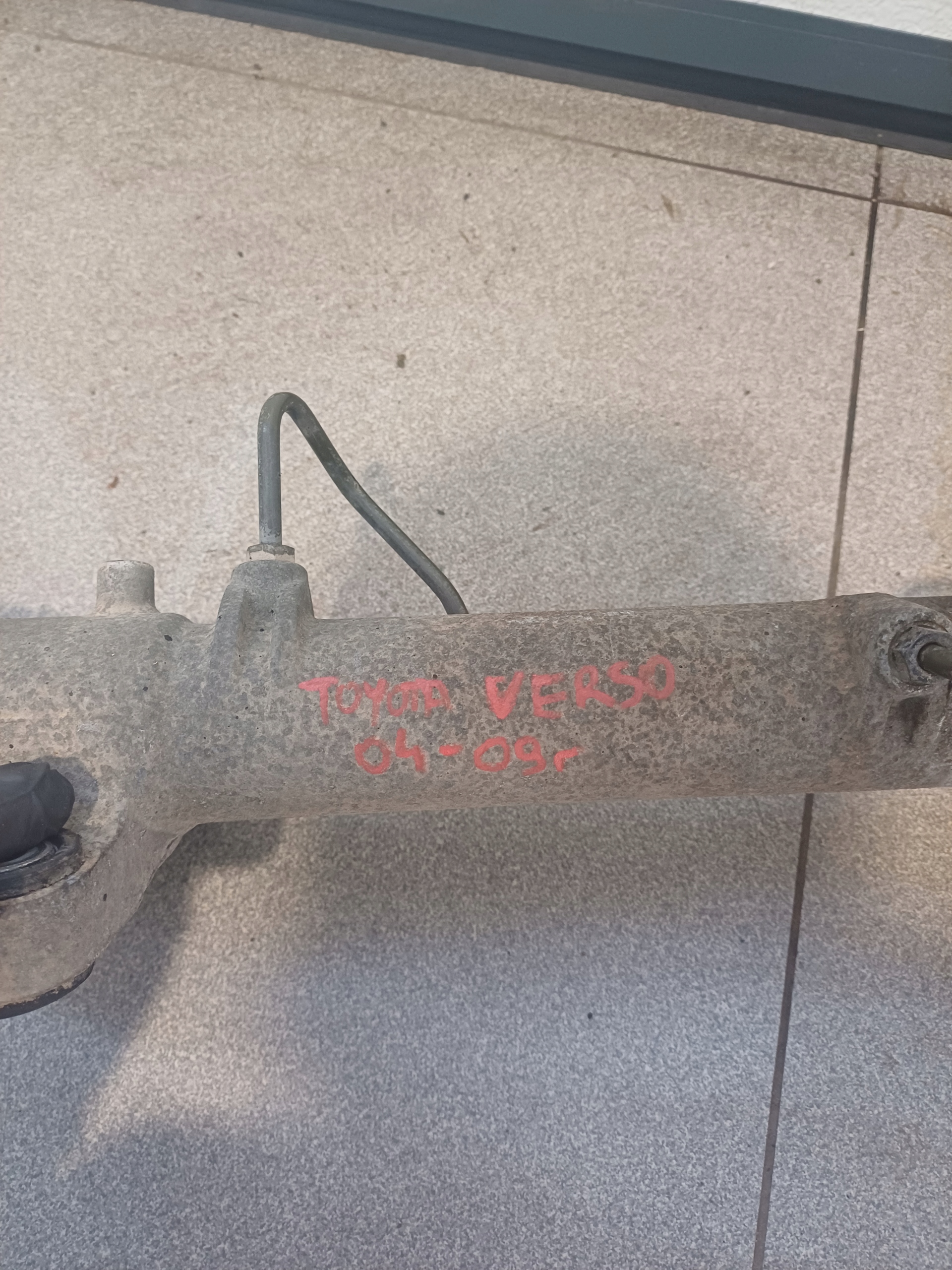 Boîter direction TOYOTA COROLLA VERSO 2 II 04-09R
