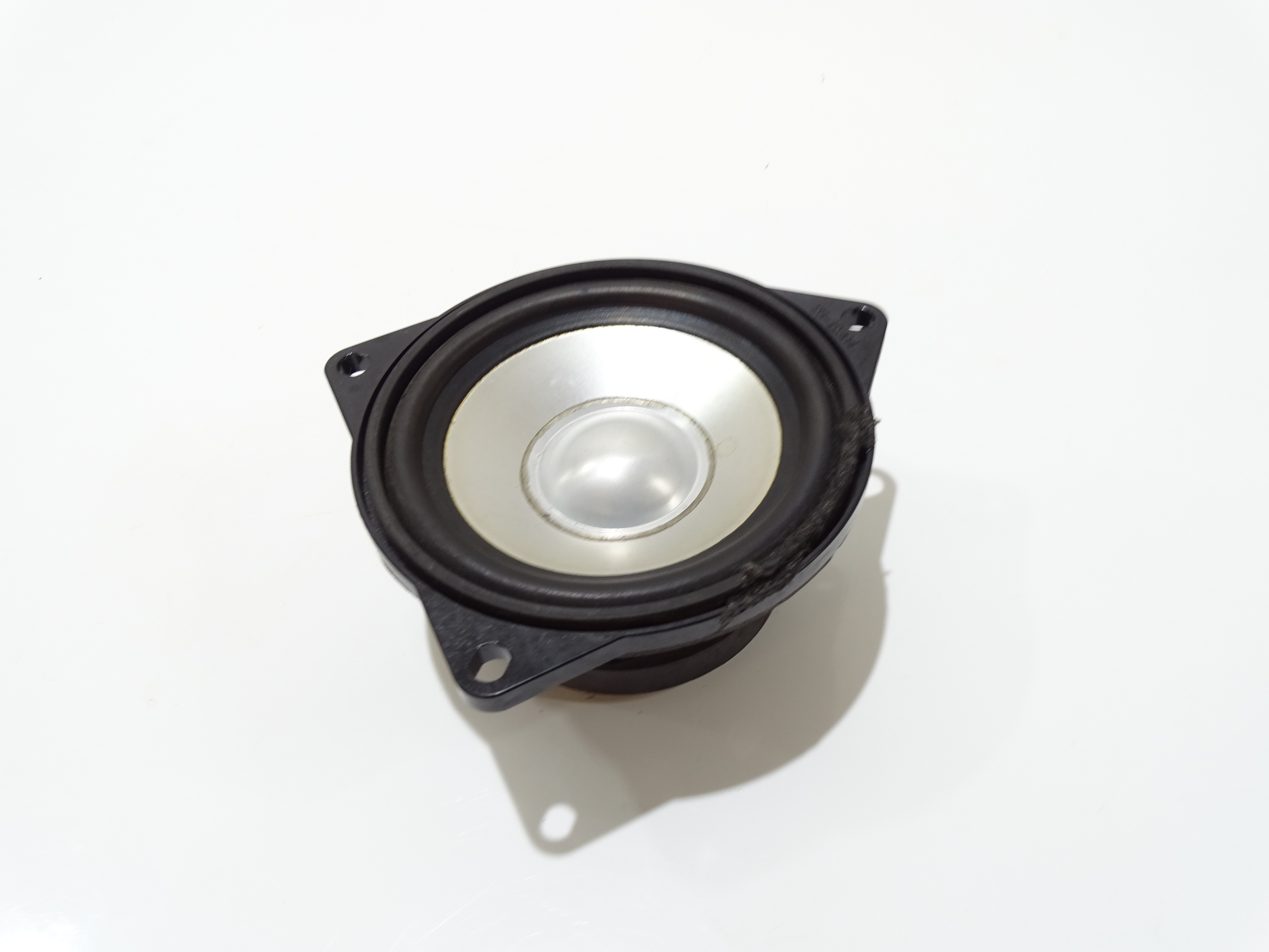 speaker SREDNIOTONOWY LOGIC7 BMW E60 E61 OE 6930903 (4555833)