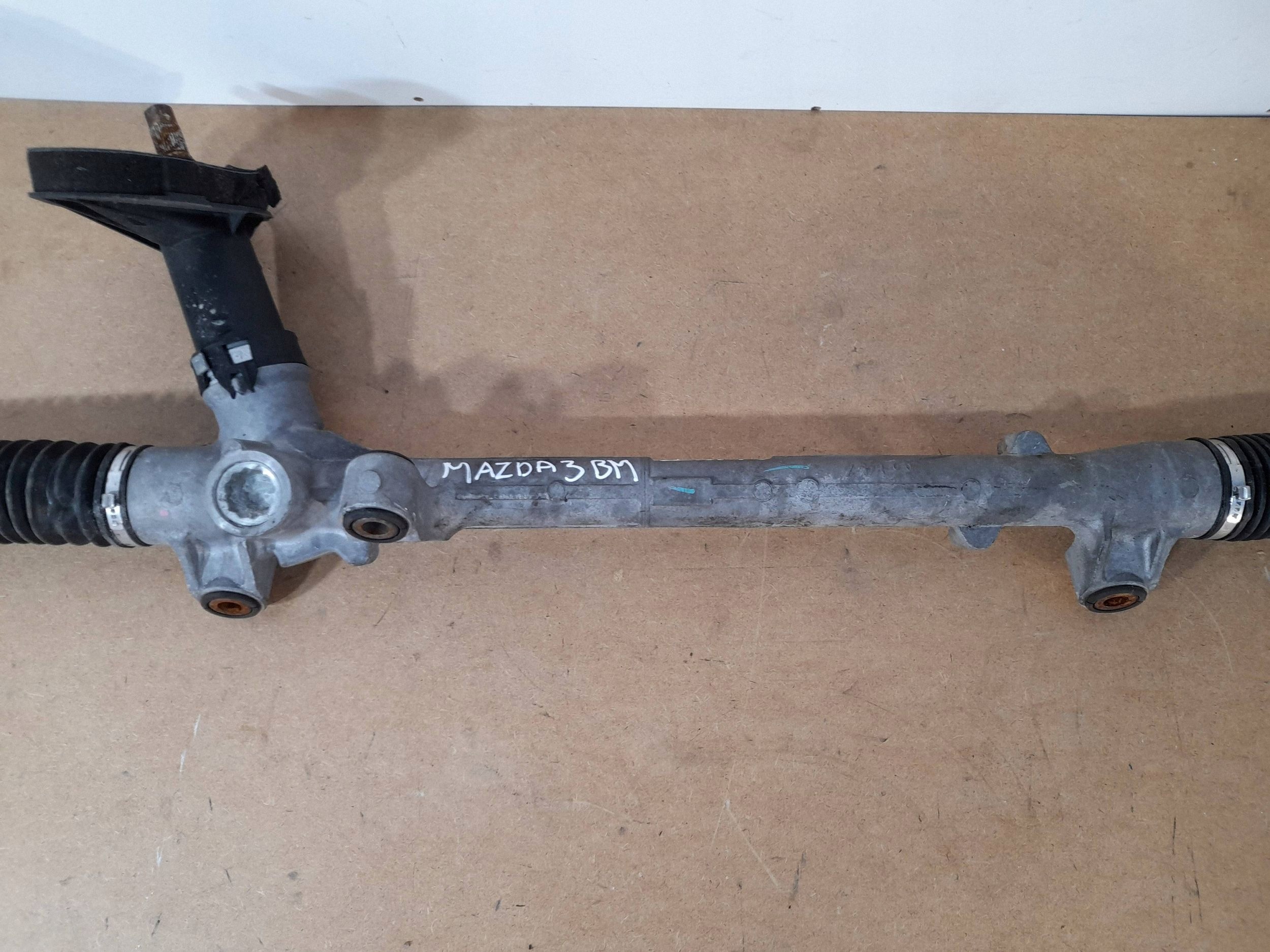 Mazda 3 BM control GHT232112 (Y377)