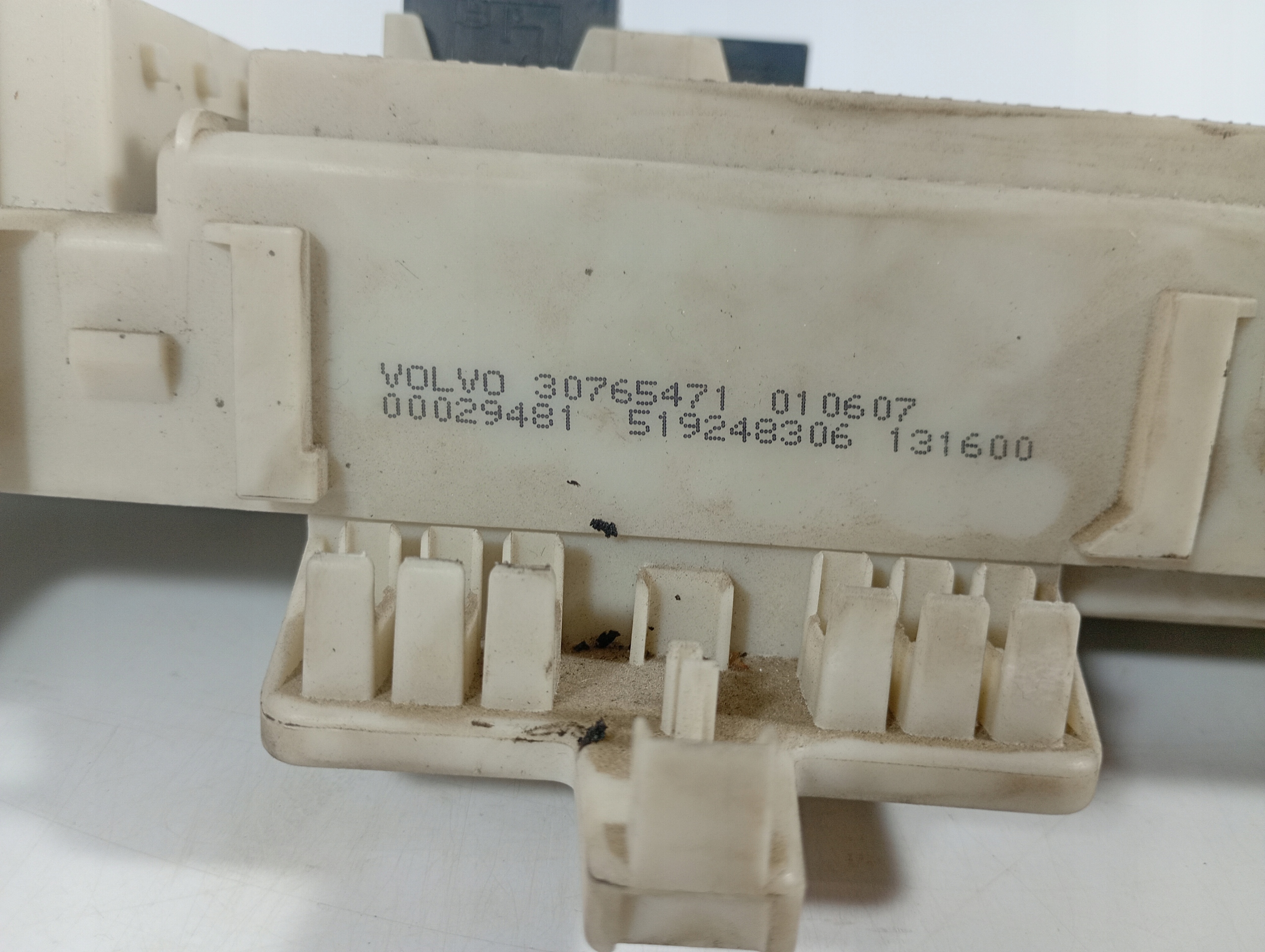 Volvo V50 S40 04-12 Module fusibles OE 30765471