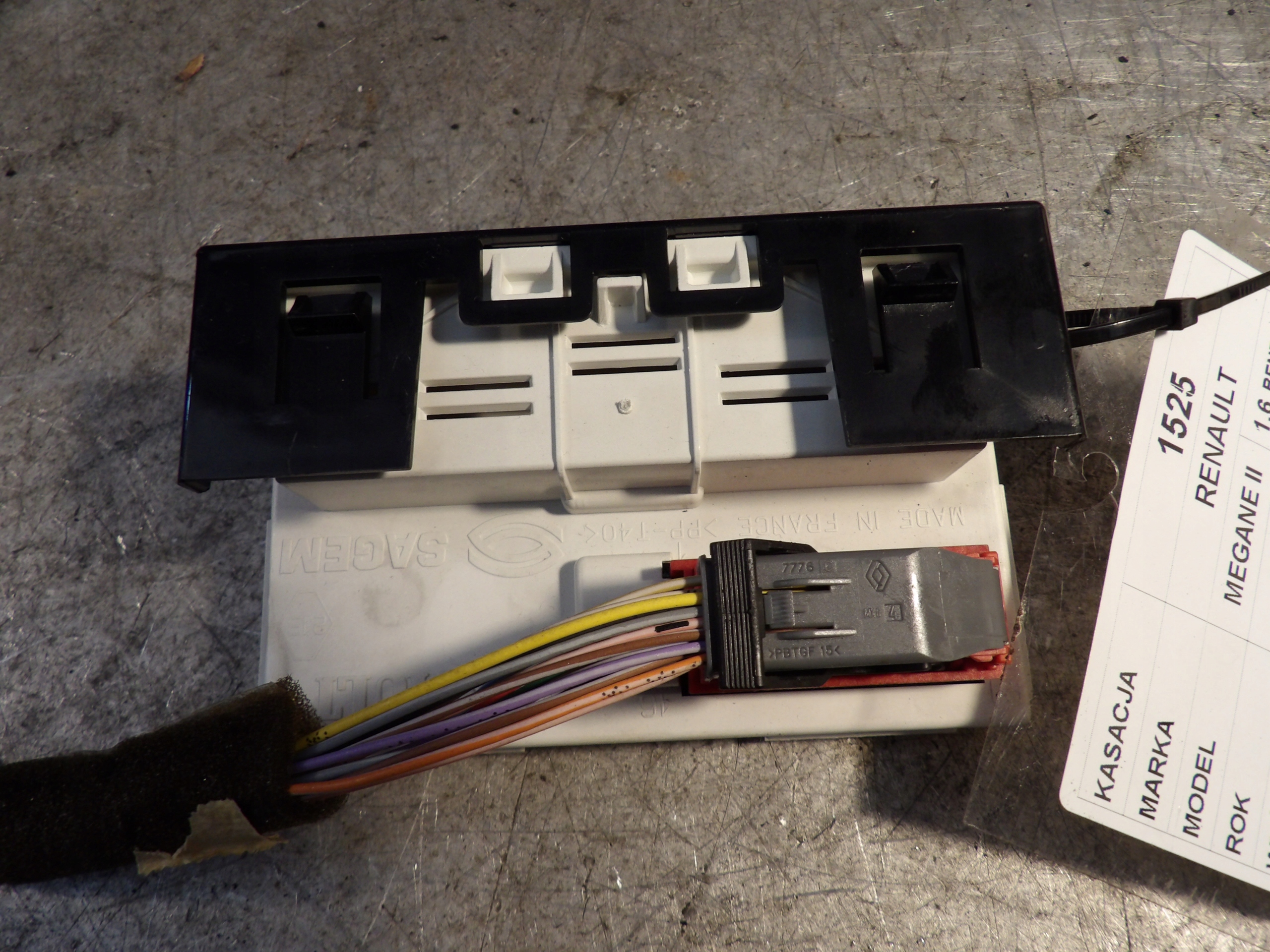Renault Megane II display 8200107839 21667671-1