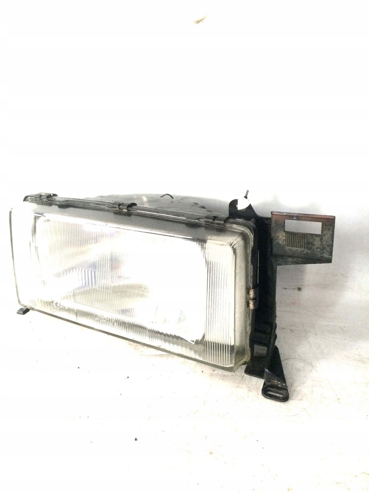 REFLEKTOR light front right VOLVO 740