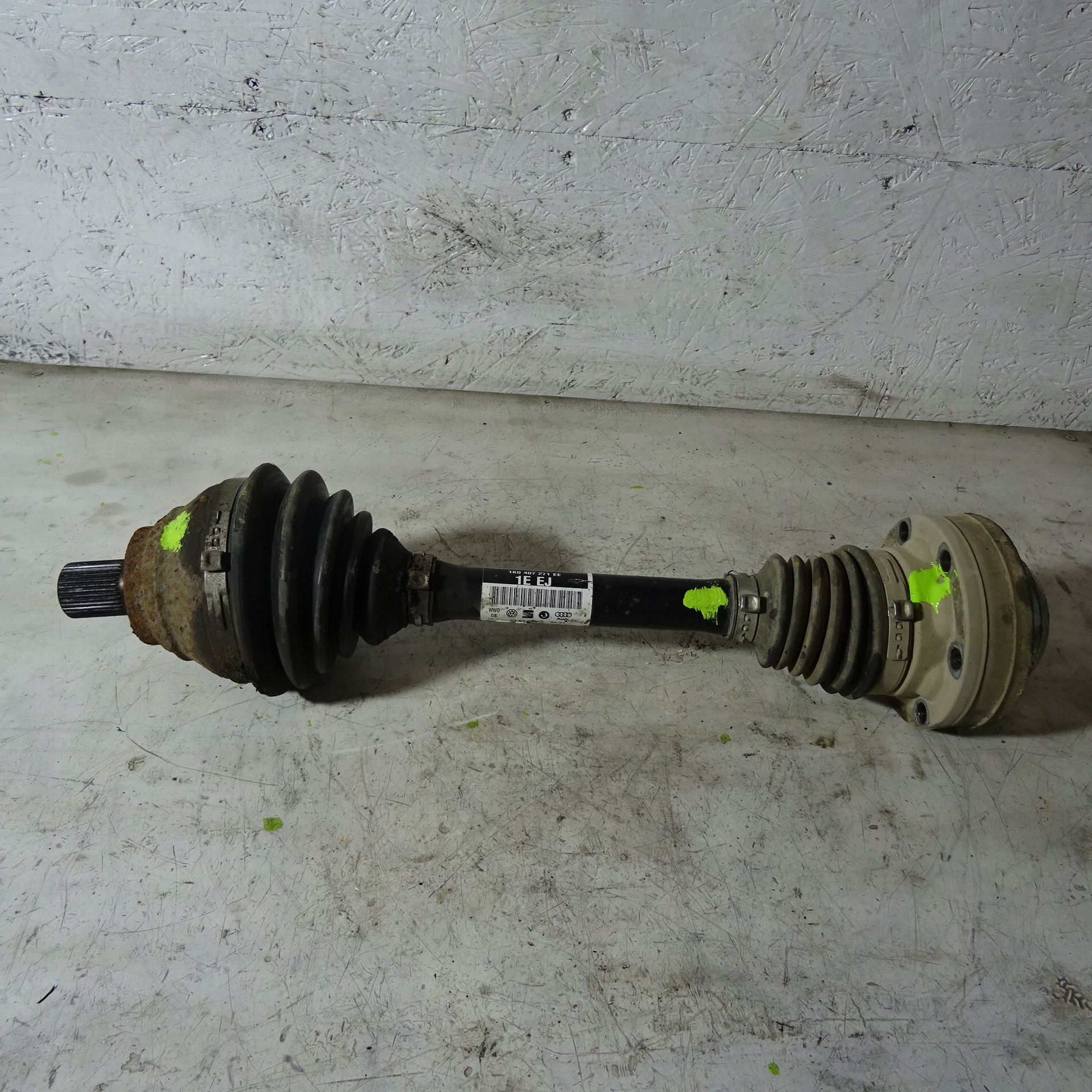 SKODA YETI 1.8TSI semi-axis left front 1K0407271EE