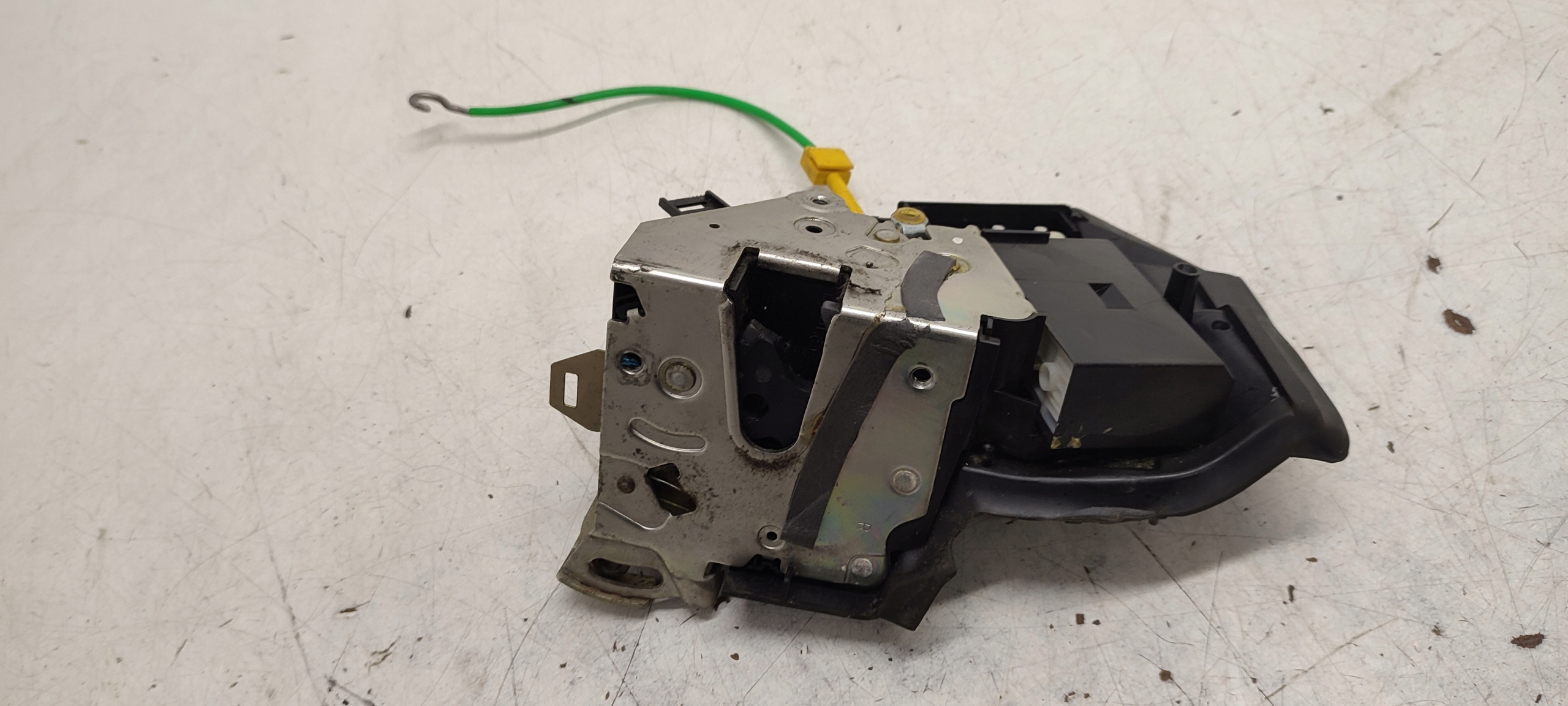 lock right front 8235126 BMW E39