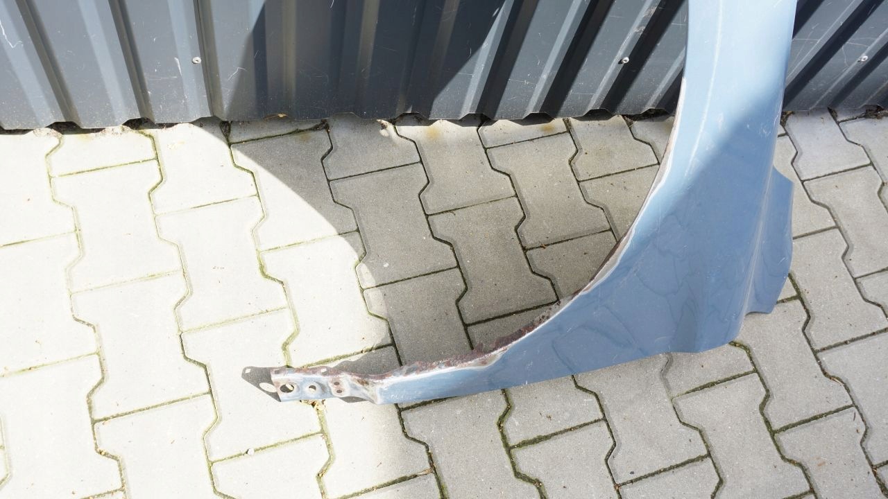 VOLVO XC60 - left front fender front