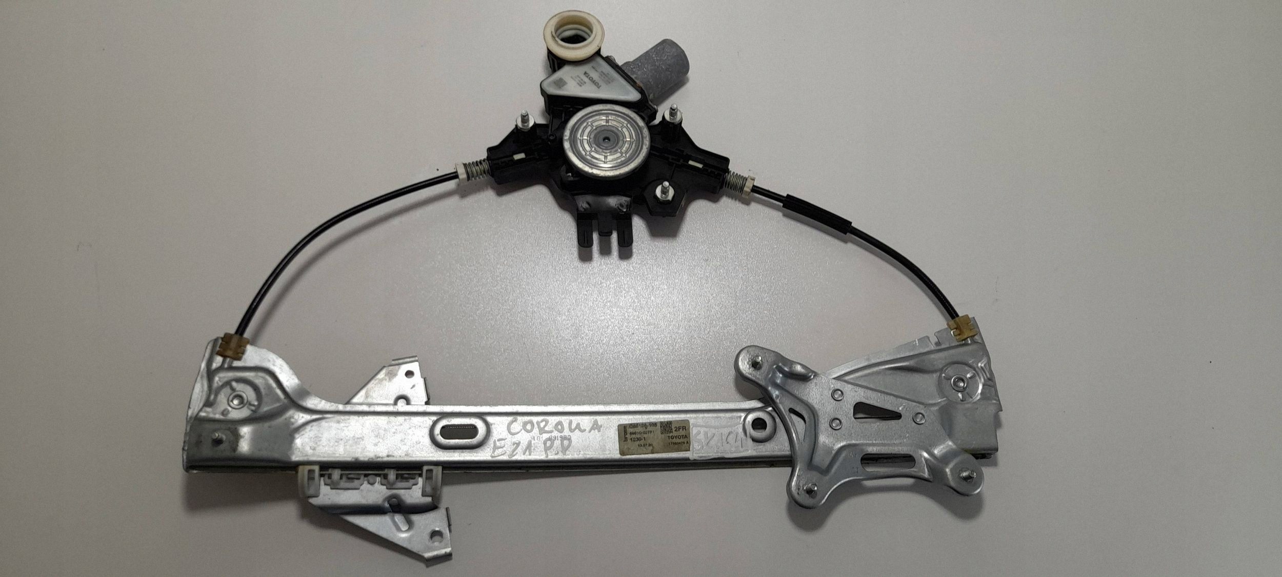 Toyota Corolla E21 window regulator front right 8570102090 (SK164)