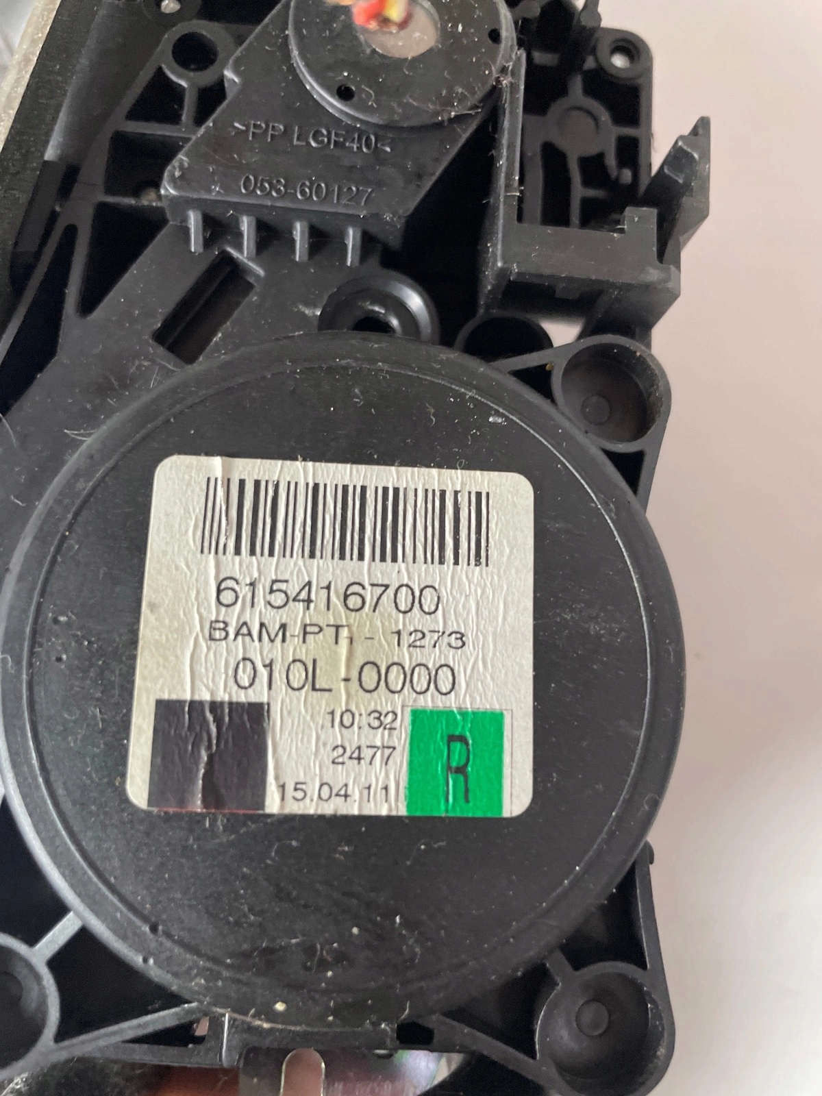 tension belt safety front front right Mercedes W207 A207 E-Klasa