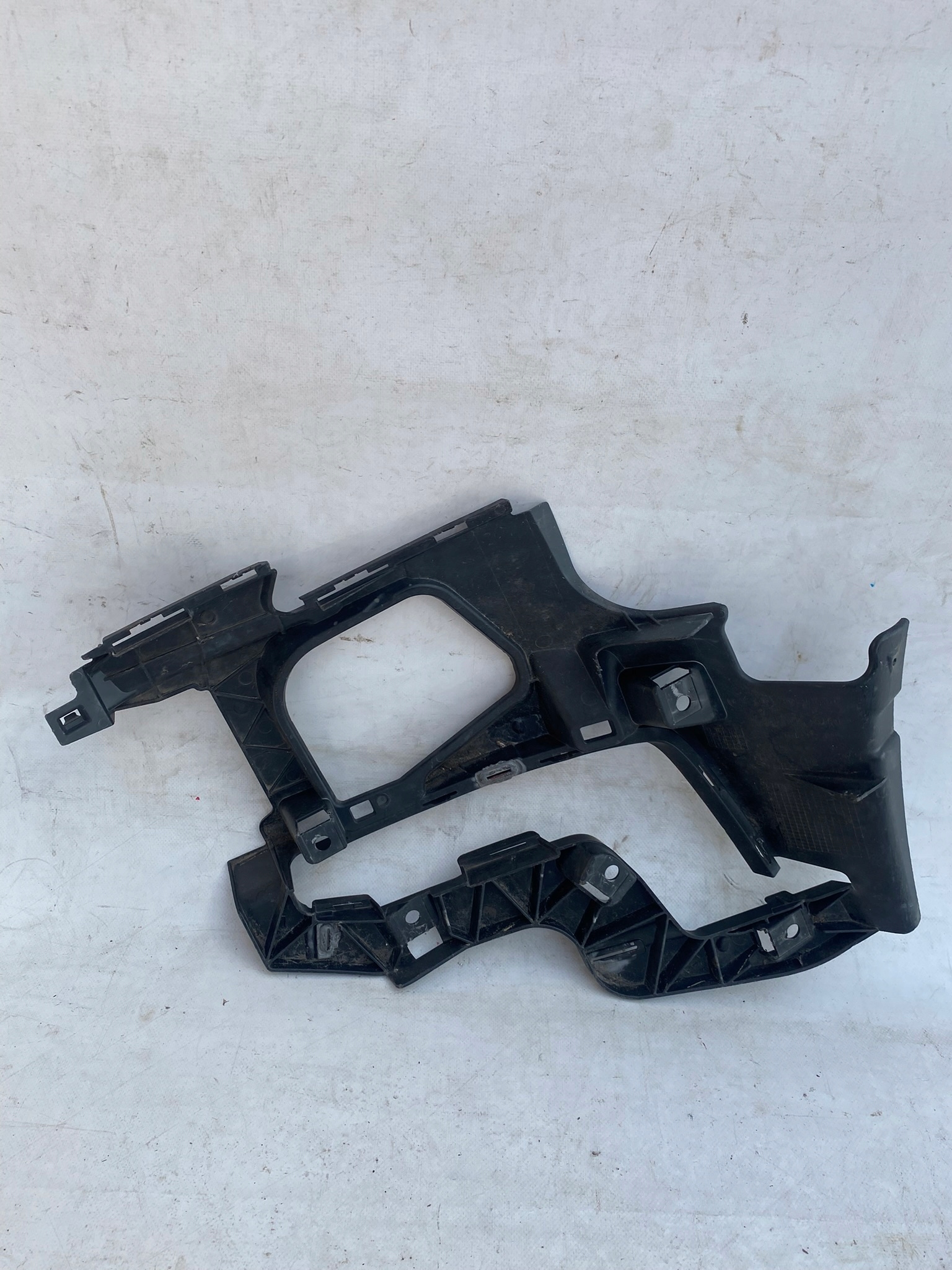 AUDI A3 8V E-TRON holder bumper bracket front right 8V4807320