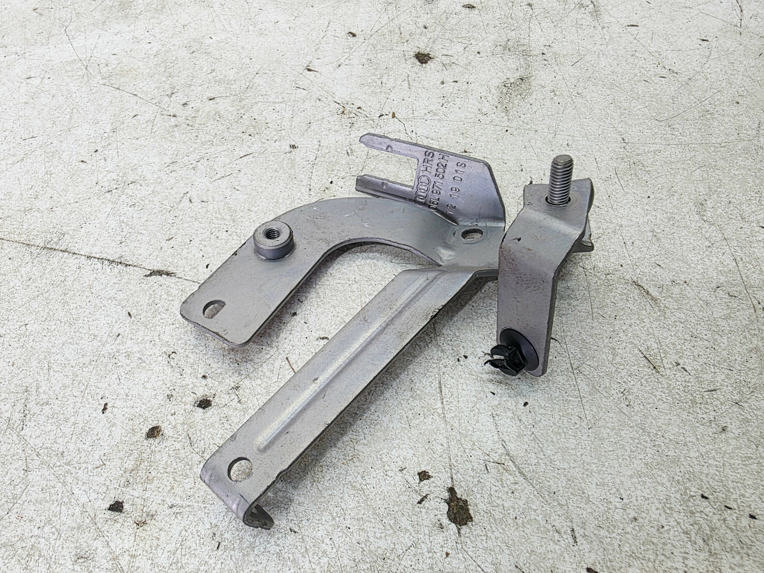 ADAPTER bracket console KATALIZATORA AUDI A4 B9 A5 8W 2.0 TFSI 06L971502H