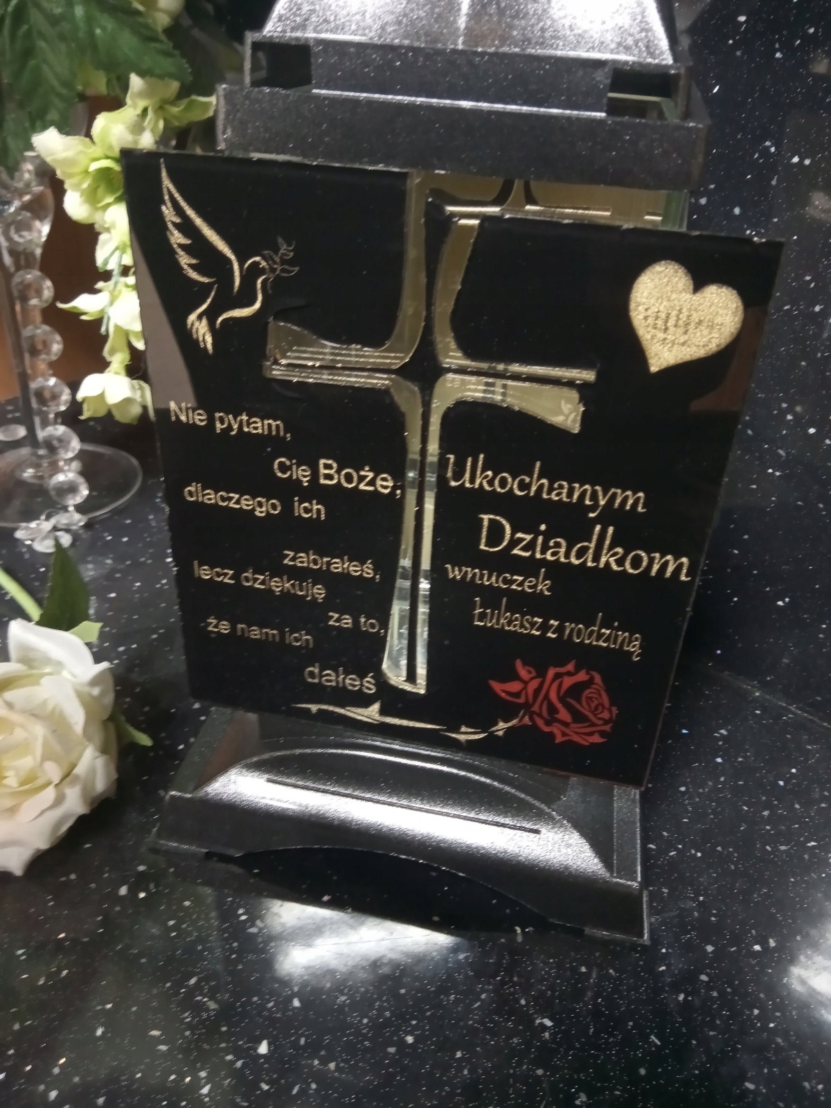 znicz kapliczka z grawerem tabliczka twoj tekst Marka inna