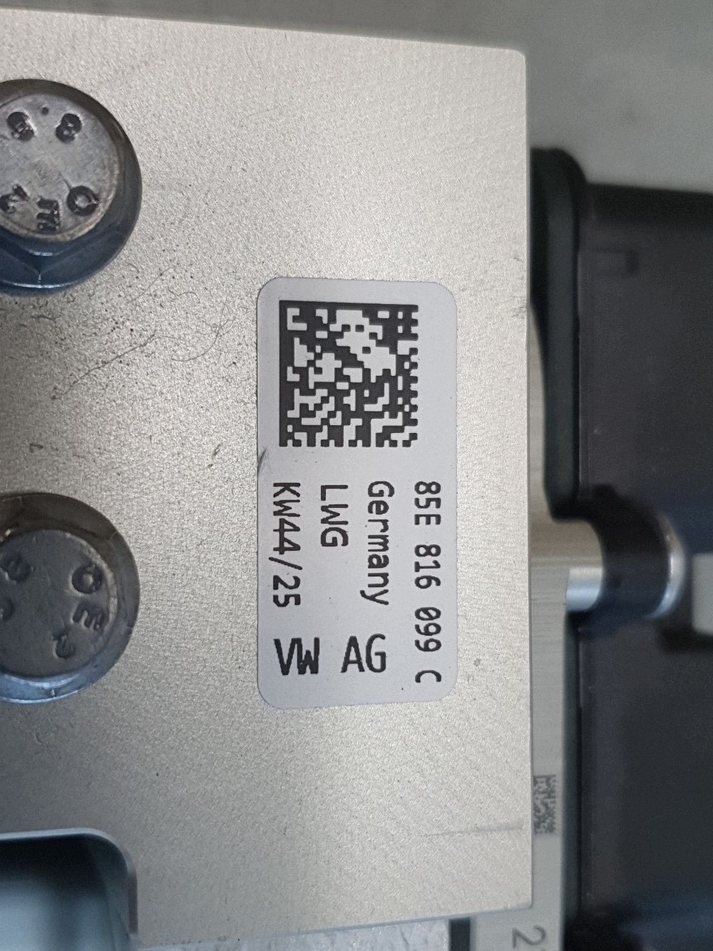 Audi SQ6 e-tron ventil rozprezny klimatizacije 85E816099C