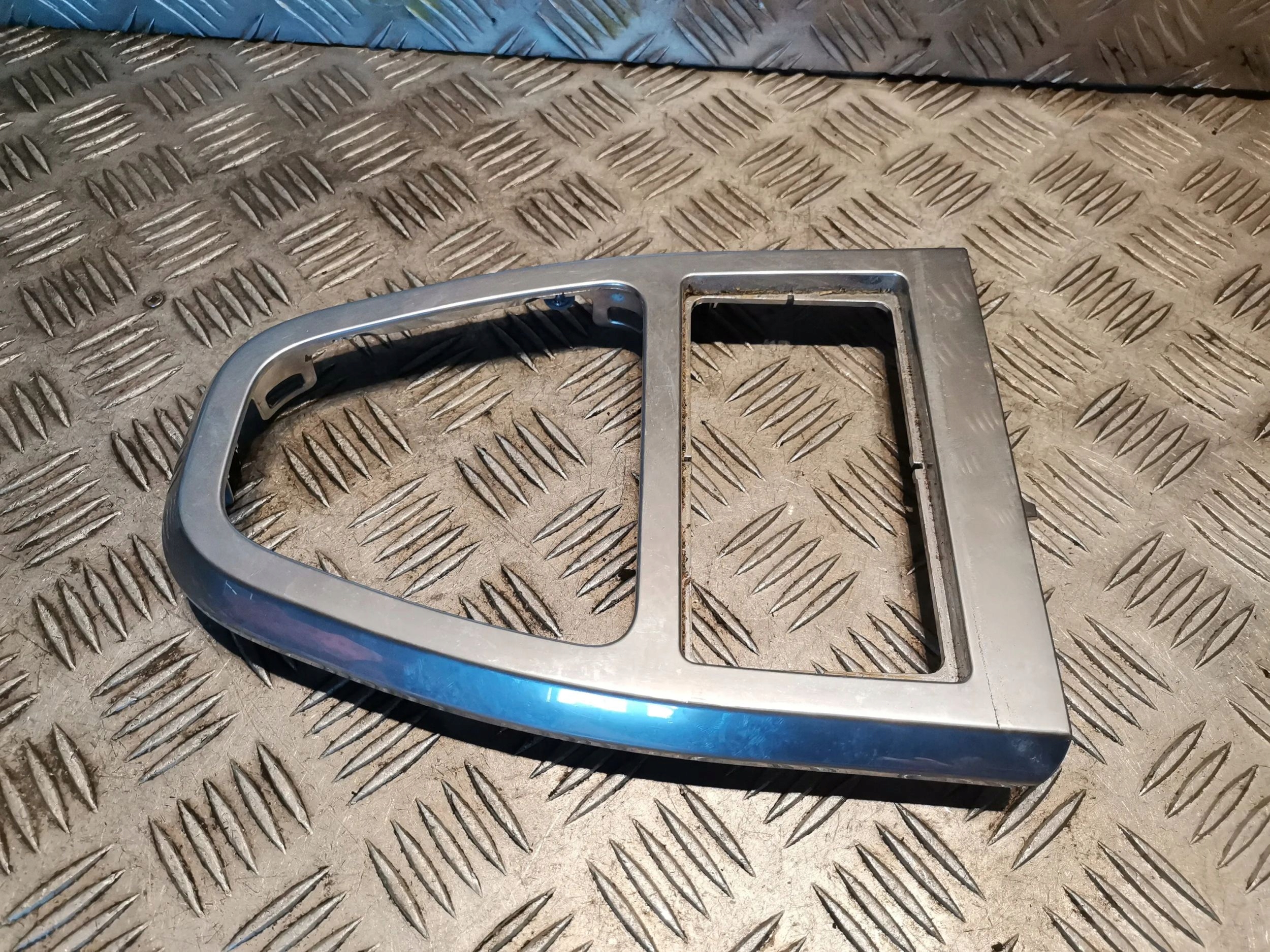 Land Rover Freelander 2 - LR2 Ramka drążka zmiany biegów