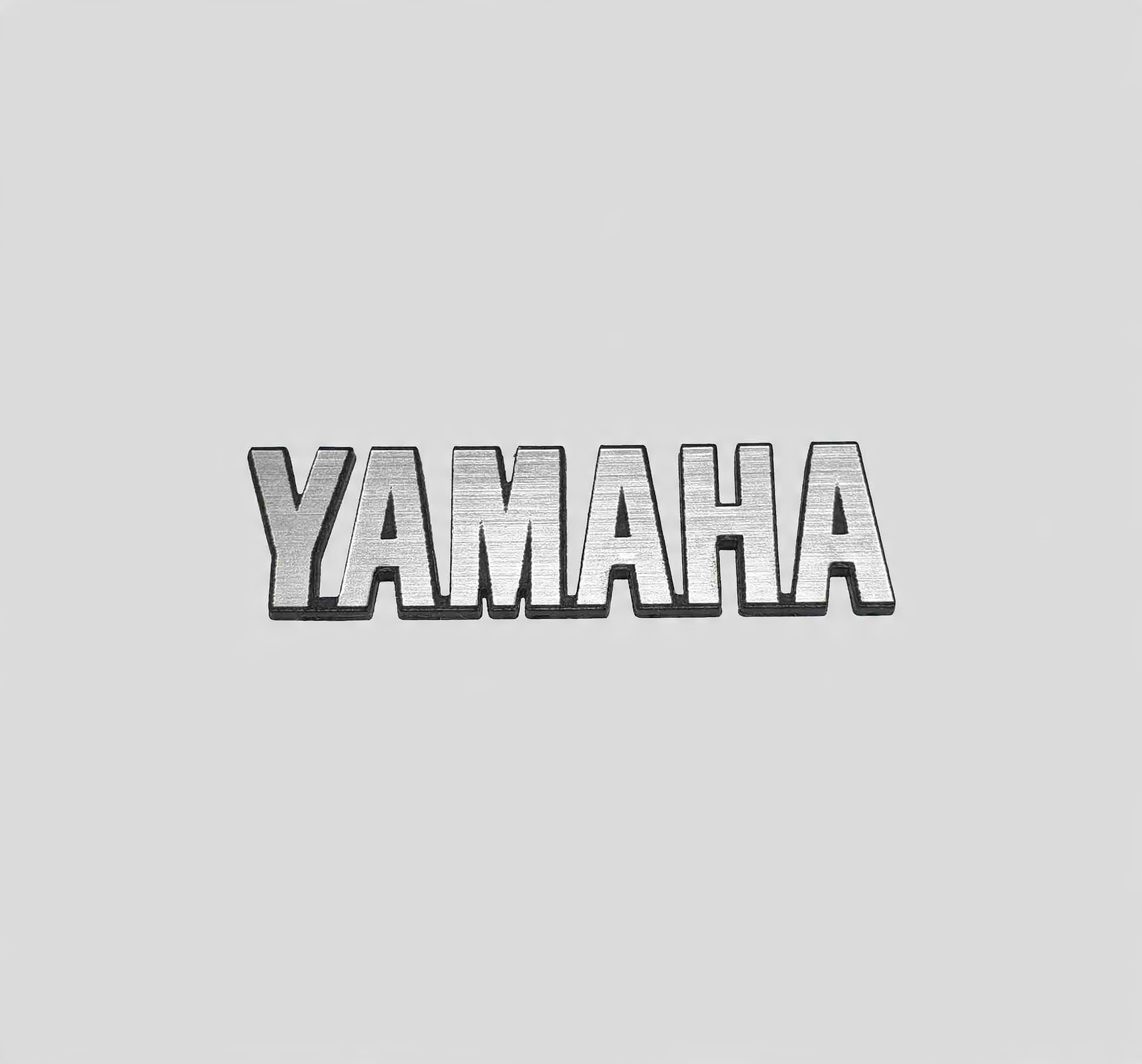 

Yamaha naklejka emblemat 76 x 20 mm * Srebrna