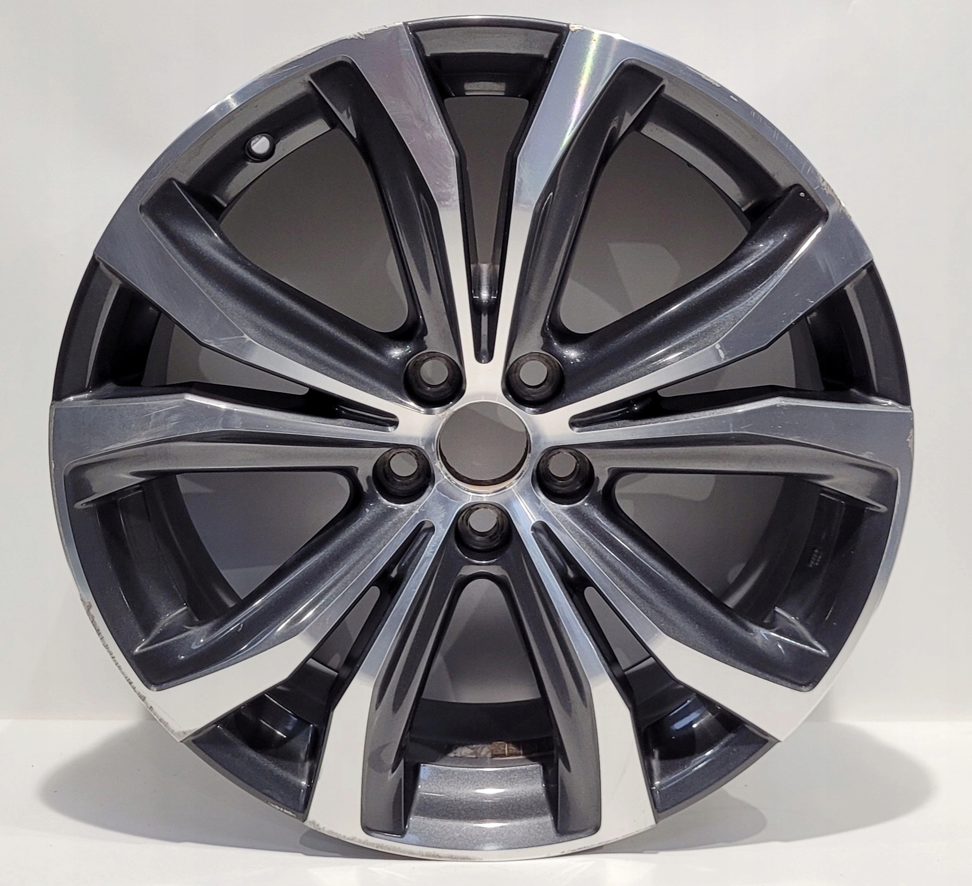 disk hliníkový LEXUS AVX 20 5x114.3 20x8J ET30