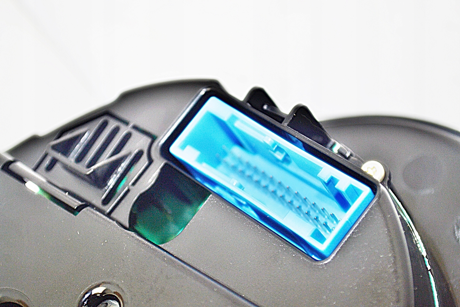 vw PASSAT B5 спидометр 3B1919880CX