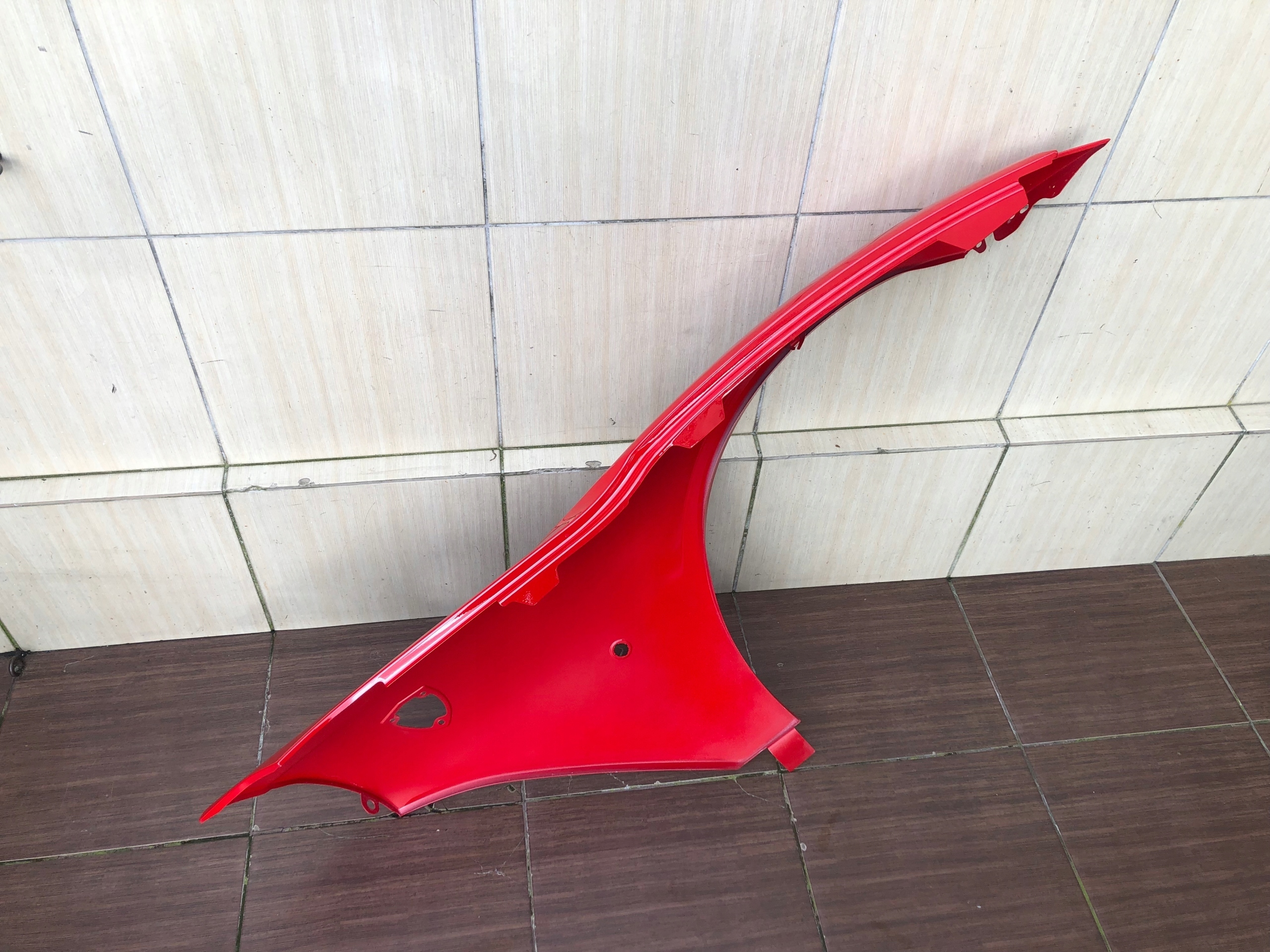 fender front left, Fender Ferrari 812 Superfast