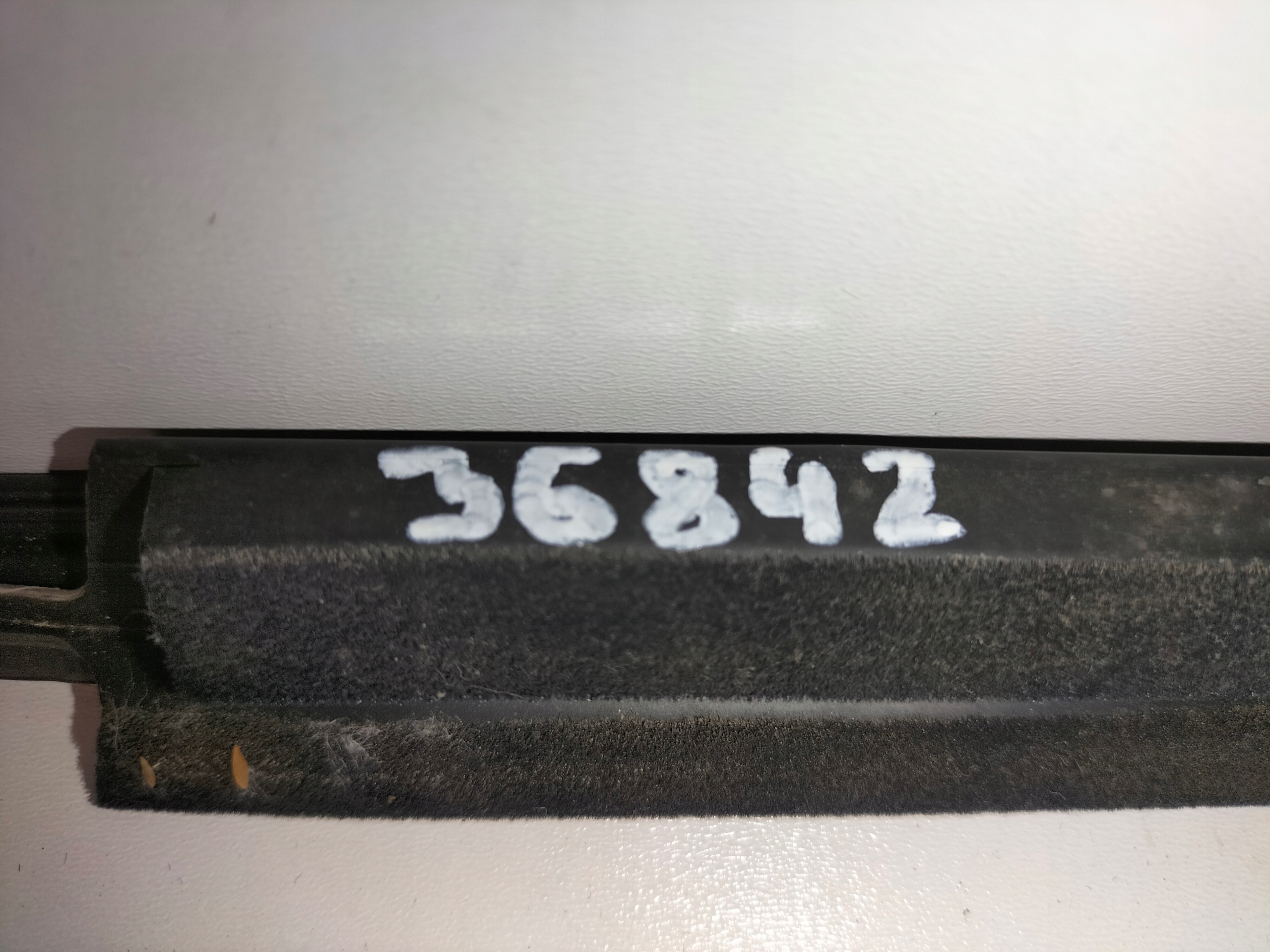 moulding dust front front right TOYOTA AURIS II 12