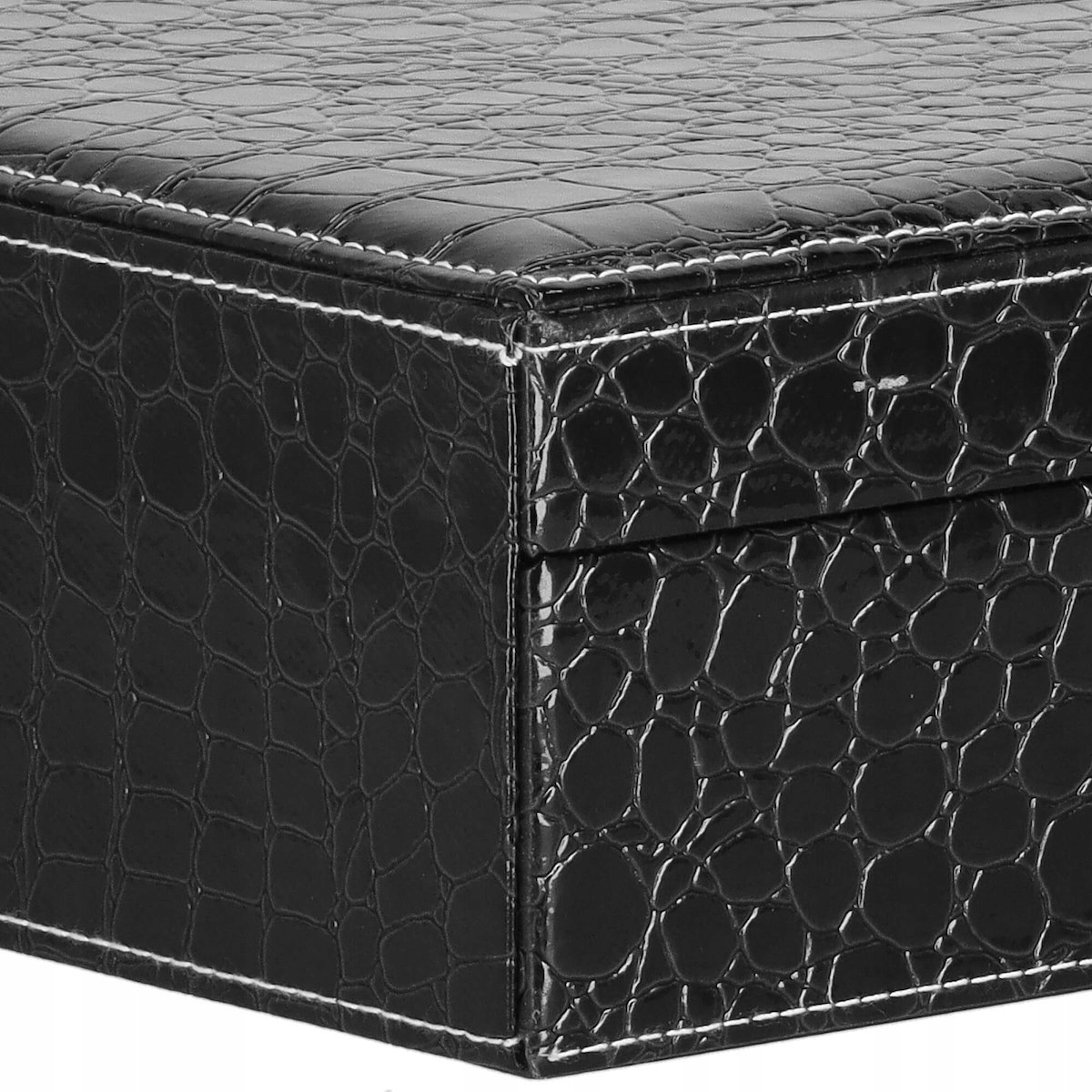 ORGANIZER NA BIŻUTERIĘ SZKATUŁKA KUFEREK PUDEŁKO ELEGANCKI KASETKA ETUI Cechy miejsce na kolczyki miejsce na pierścionki zamykane na kluczyk