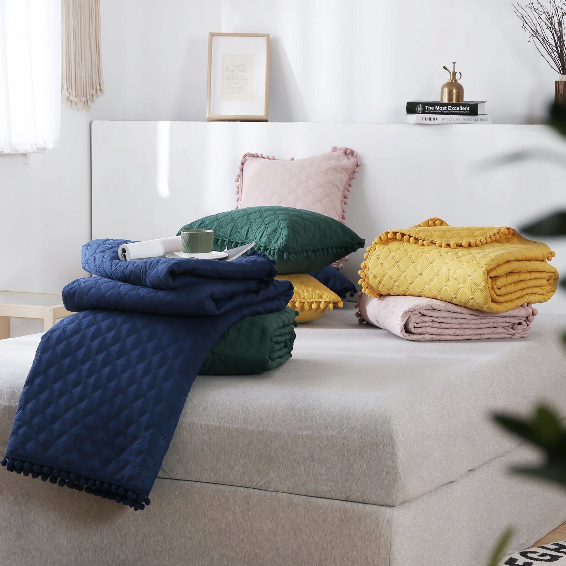 MUSZTARDA NARZUTA PIKOWANA POMPONY 200X220 POMPOO Rodzaj narzuta