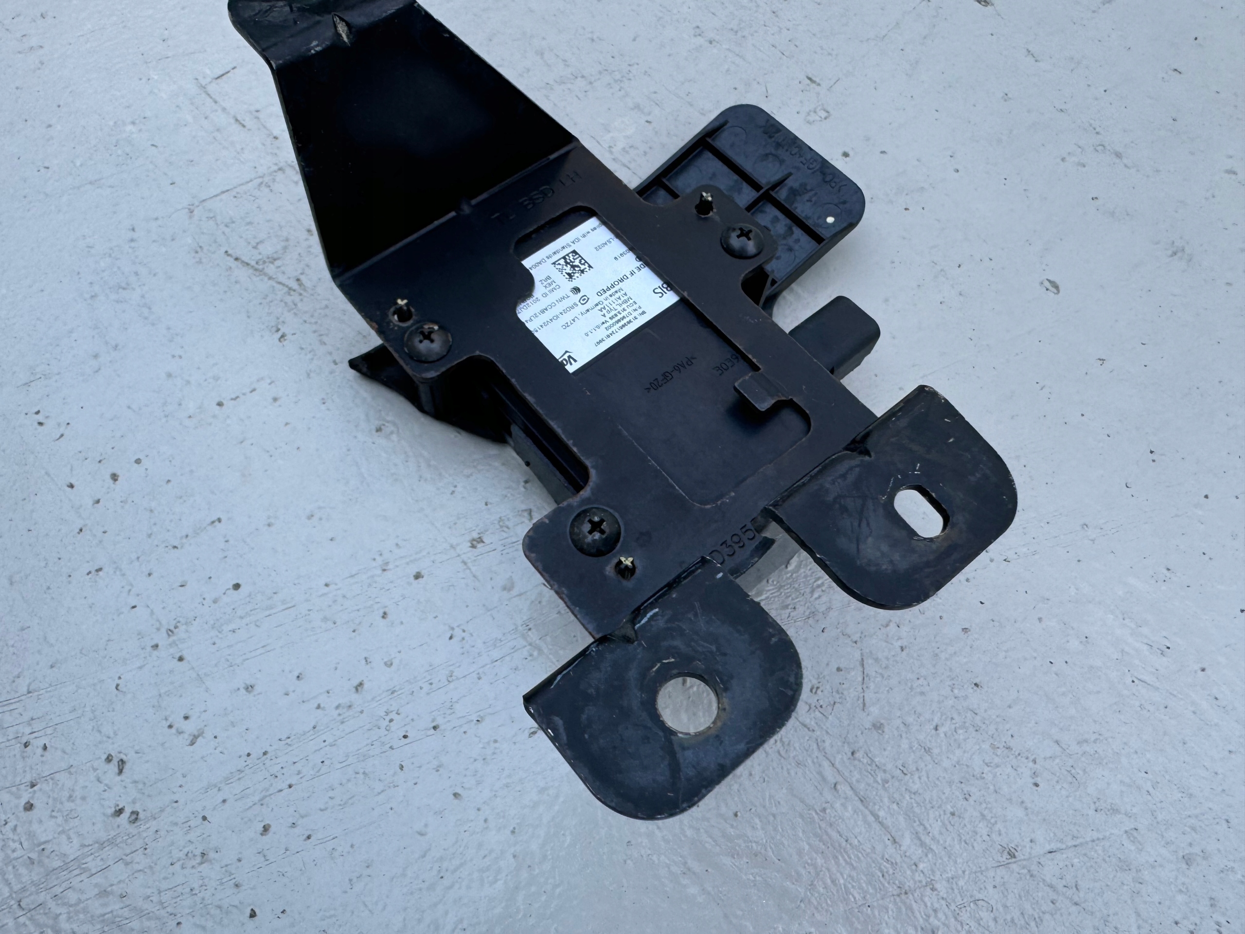 HYUNDAI TUCSON III 3 LIFT 18-20R RADAR CZUJNIK MARTWEGO POLA LEWY Wersja Europejska