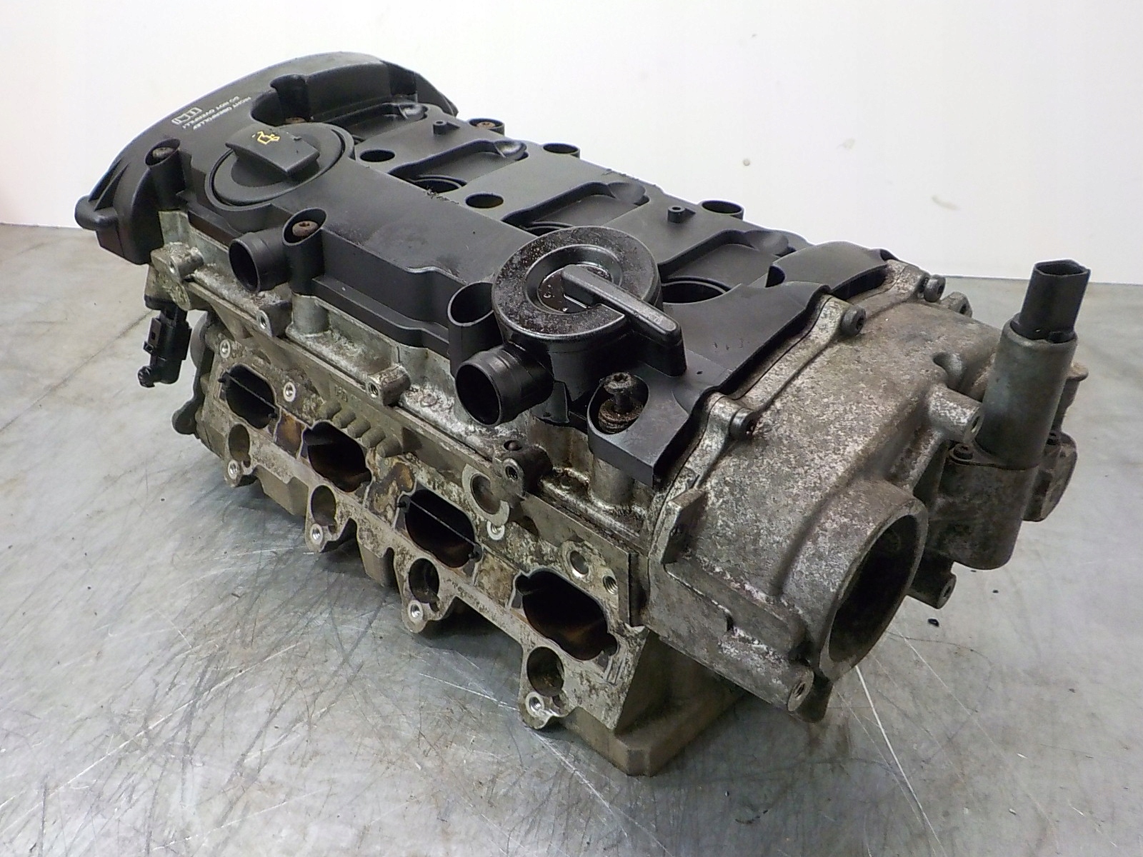 VW AUDI A4 B6 A3 8P 2.0 FSI TESTATA Motore 06D103373AL